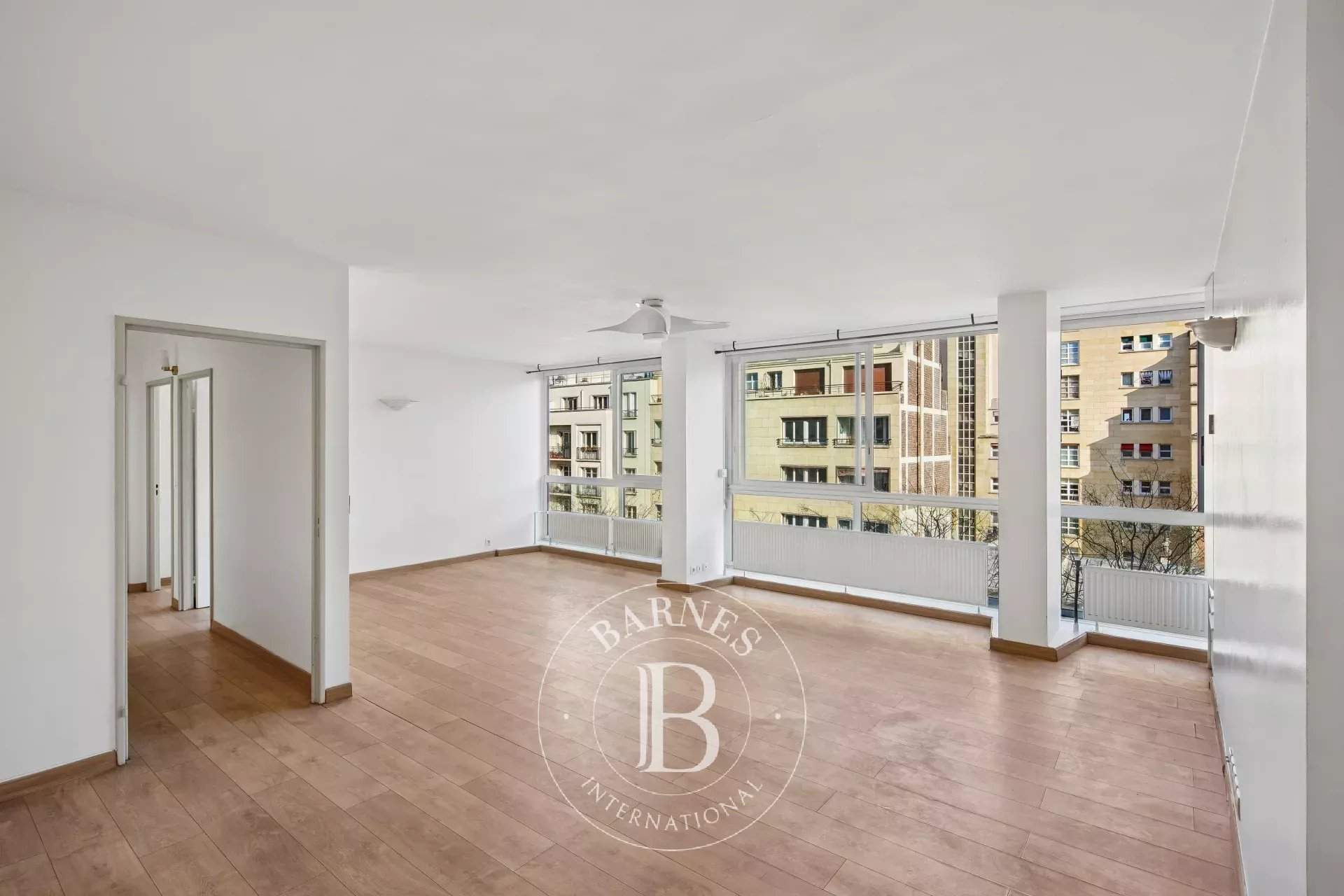 Paris  - Appartement 3 Pi&egrave;ces, 1 Chambre - picture 2