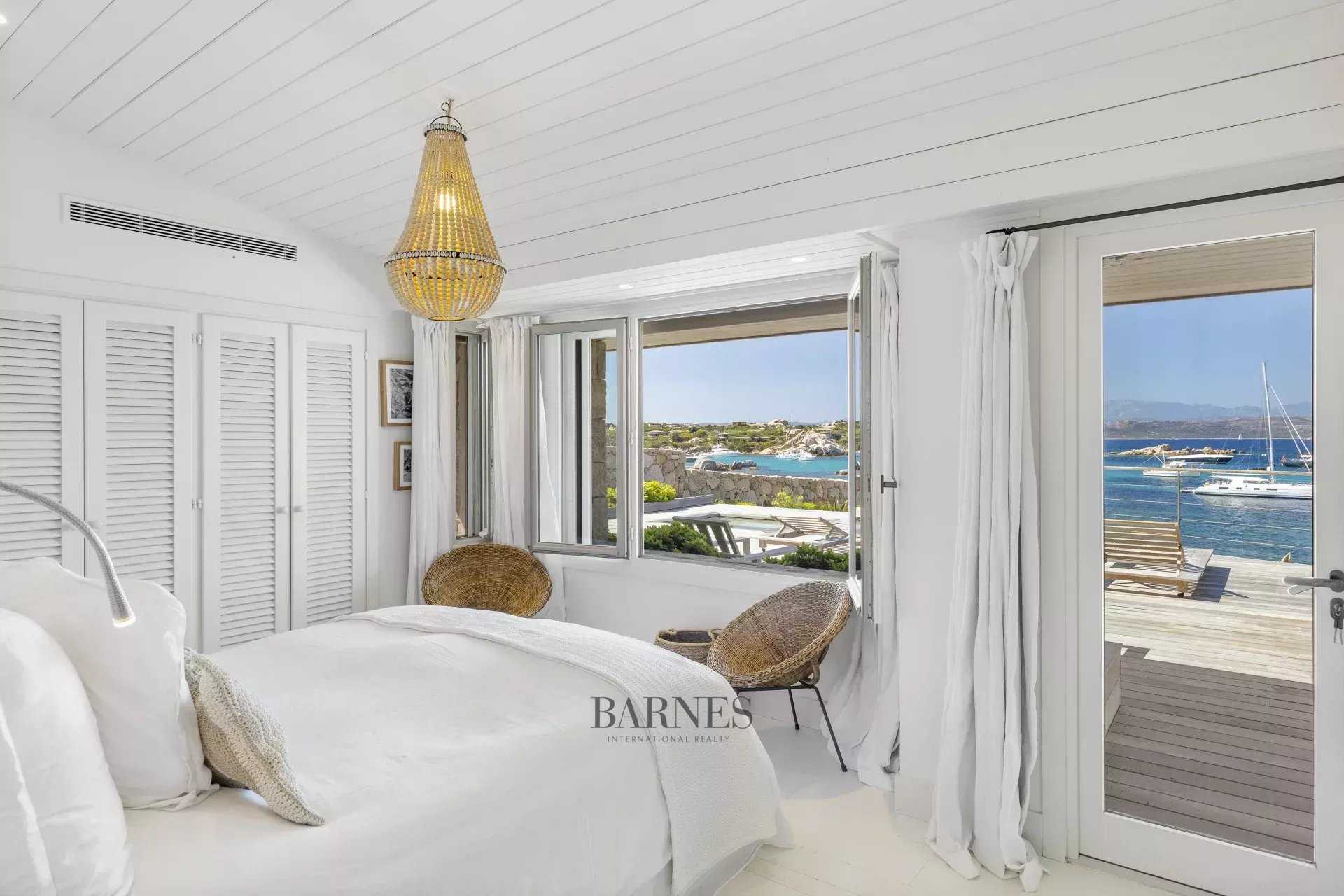 Villa Bonifacio  -  ref 83103206 (picture 2)