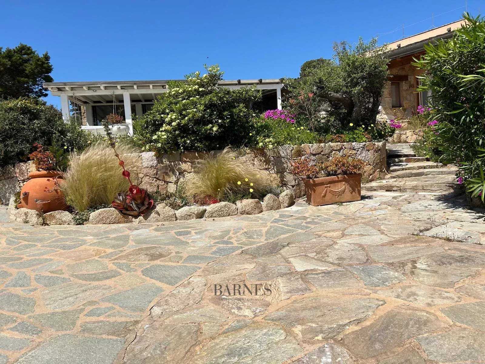 Villa Bonifacio  -  ref 85706124 (picture 1)