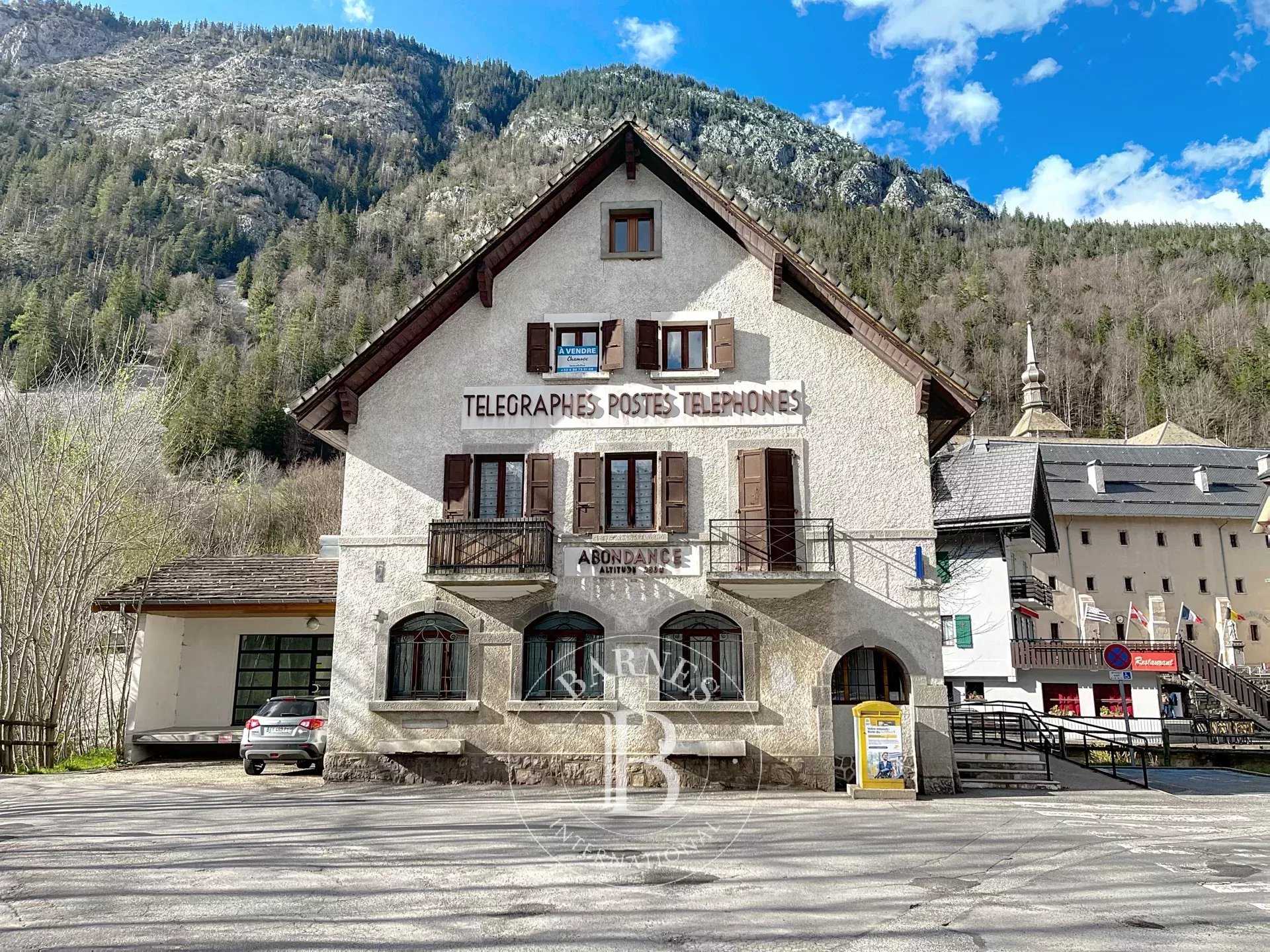 Housing estate Abondance  -  ref 85852063 (picture 1)