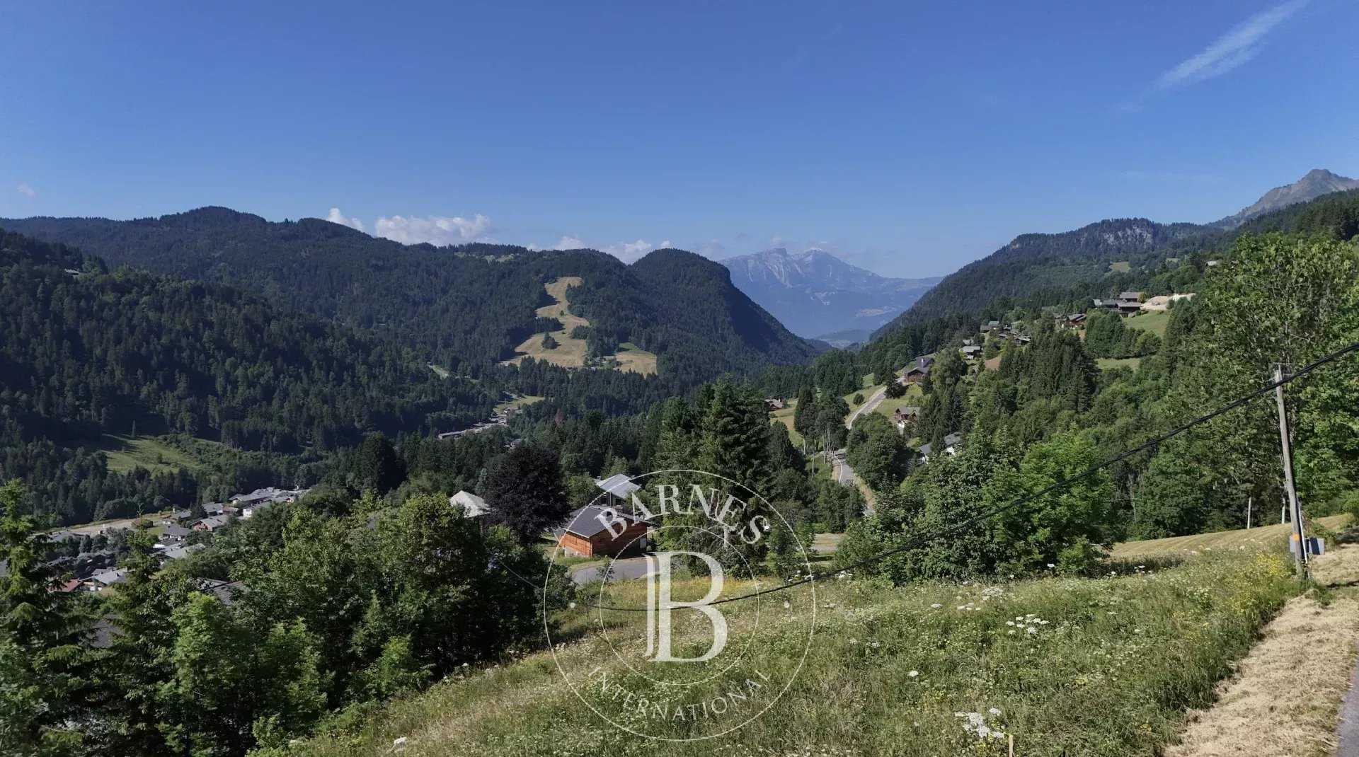 Terrain constructible Les Gets  -  ref 85656070 (picture 1)