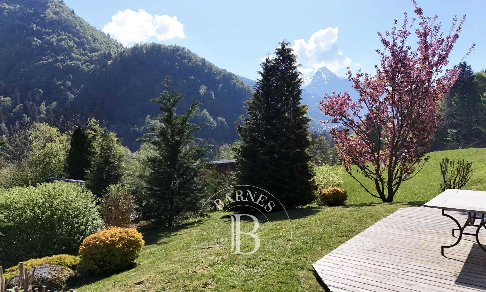 Chalet Essert-Romand  -  ref 85767863 (picture 2)