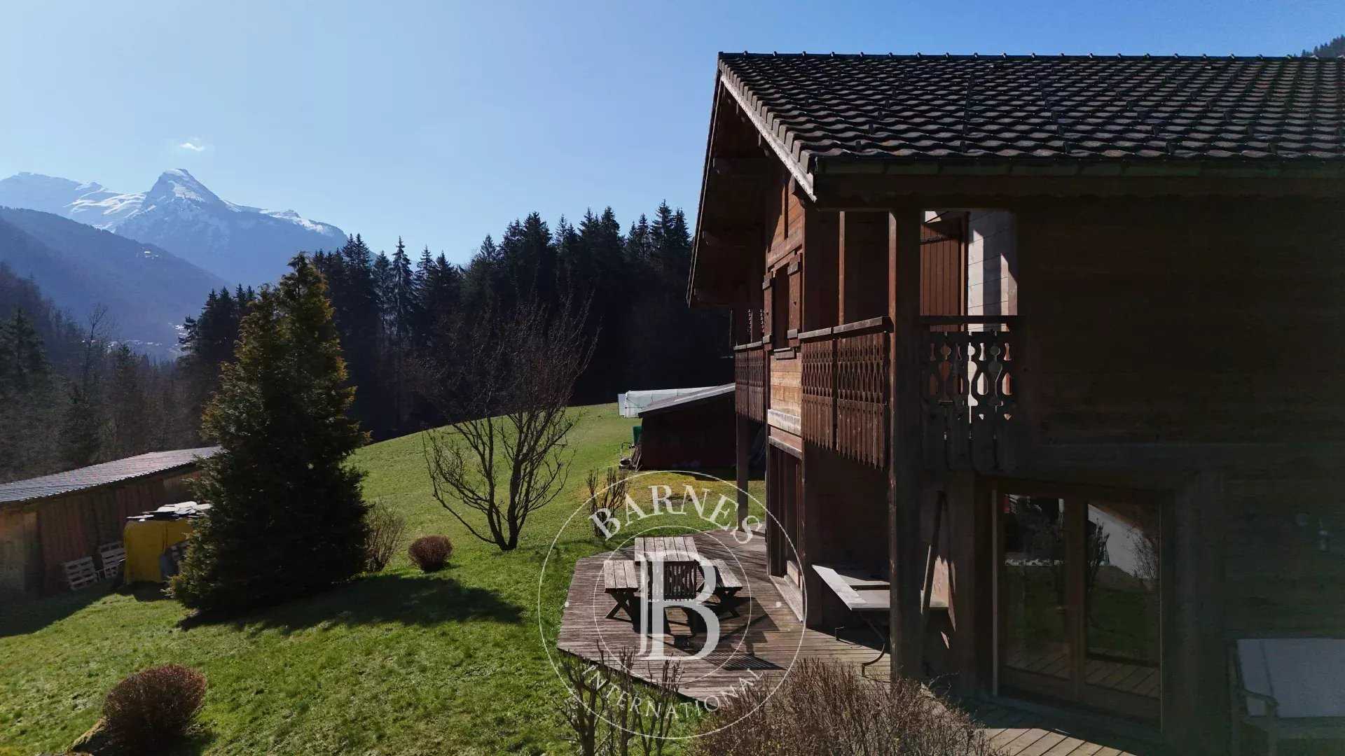 Chalet Essert-Romand  -  ref 85767863 (picture 1)