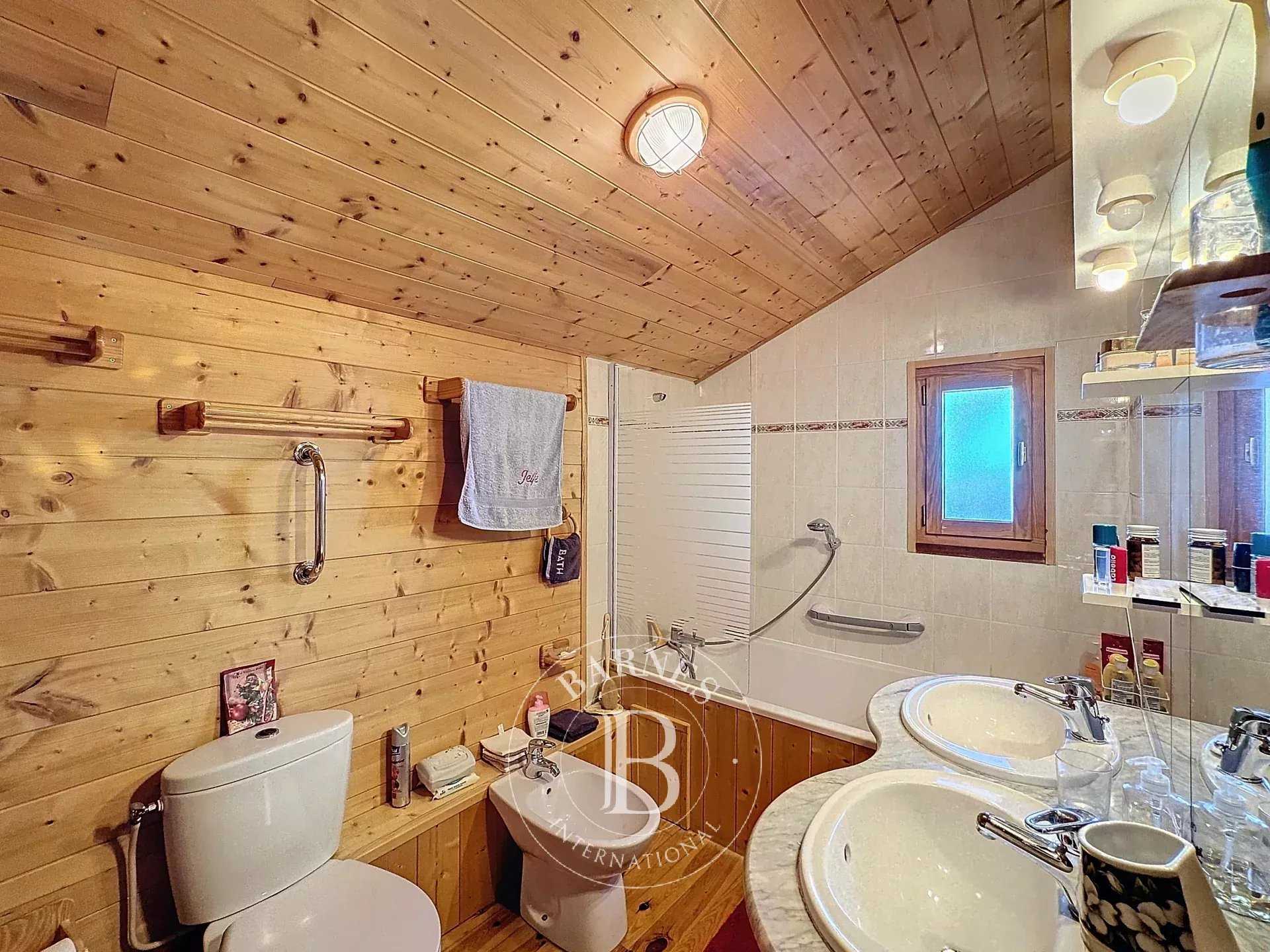 Chalet Les Gets  -  ref 85692222 (picture 3)