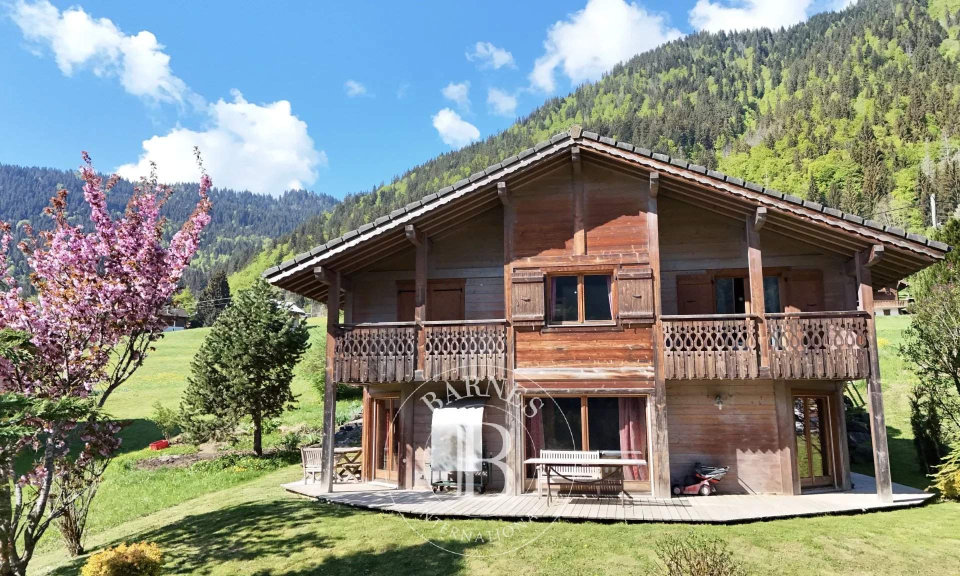 Essert-Romand  - Chalet 7 Pi&egrave;ces 5 Chambres - picture 1