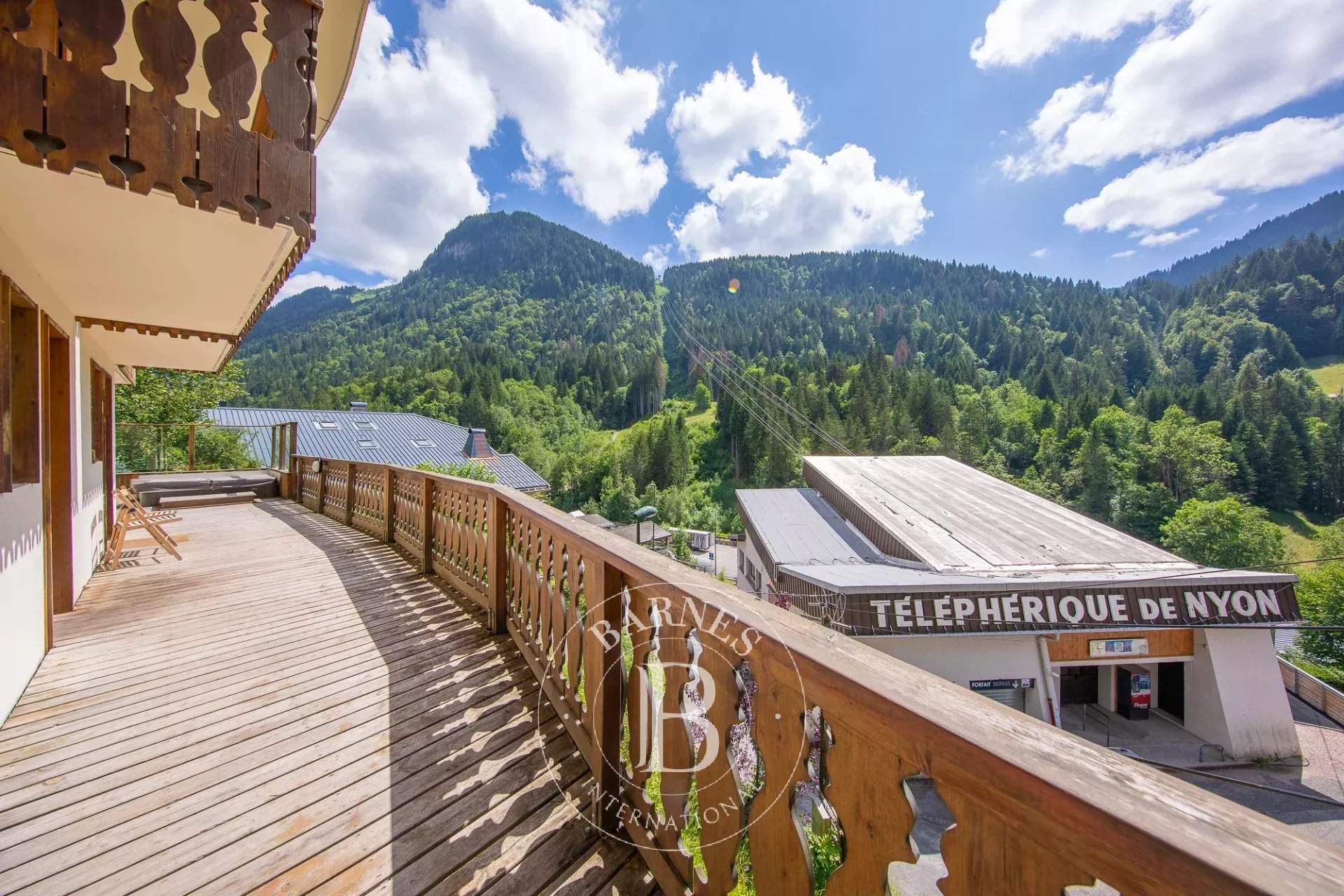 Morzine  - Chalet 9 Pi&egrave;ces 8 Chambres - picture 12