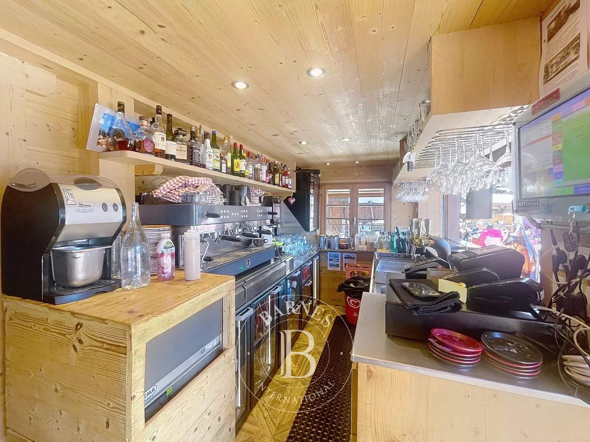 Montriond  - Commerce 5 Pièces - picture 14