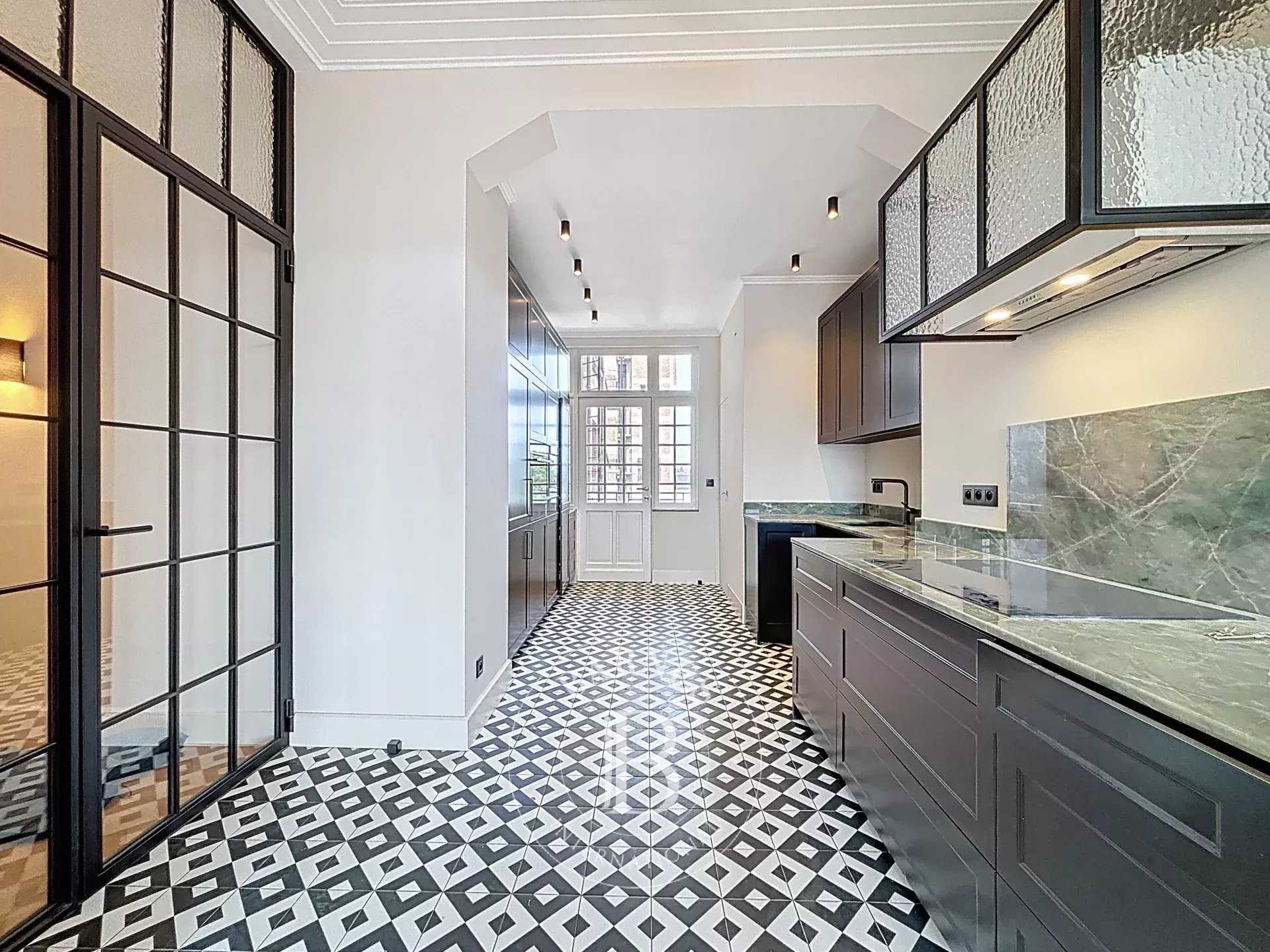 Schaerbeek  - Apartment 3 Bedrooms