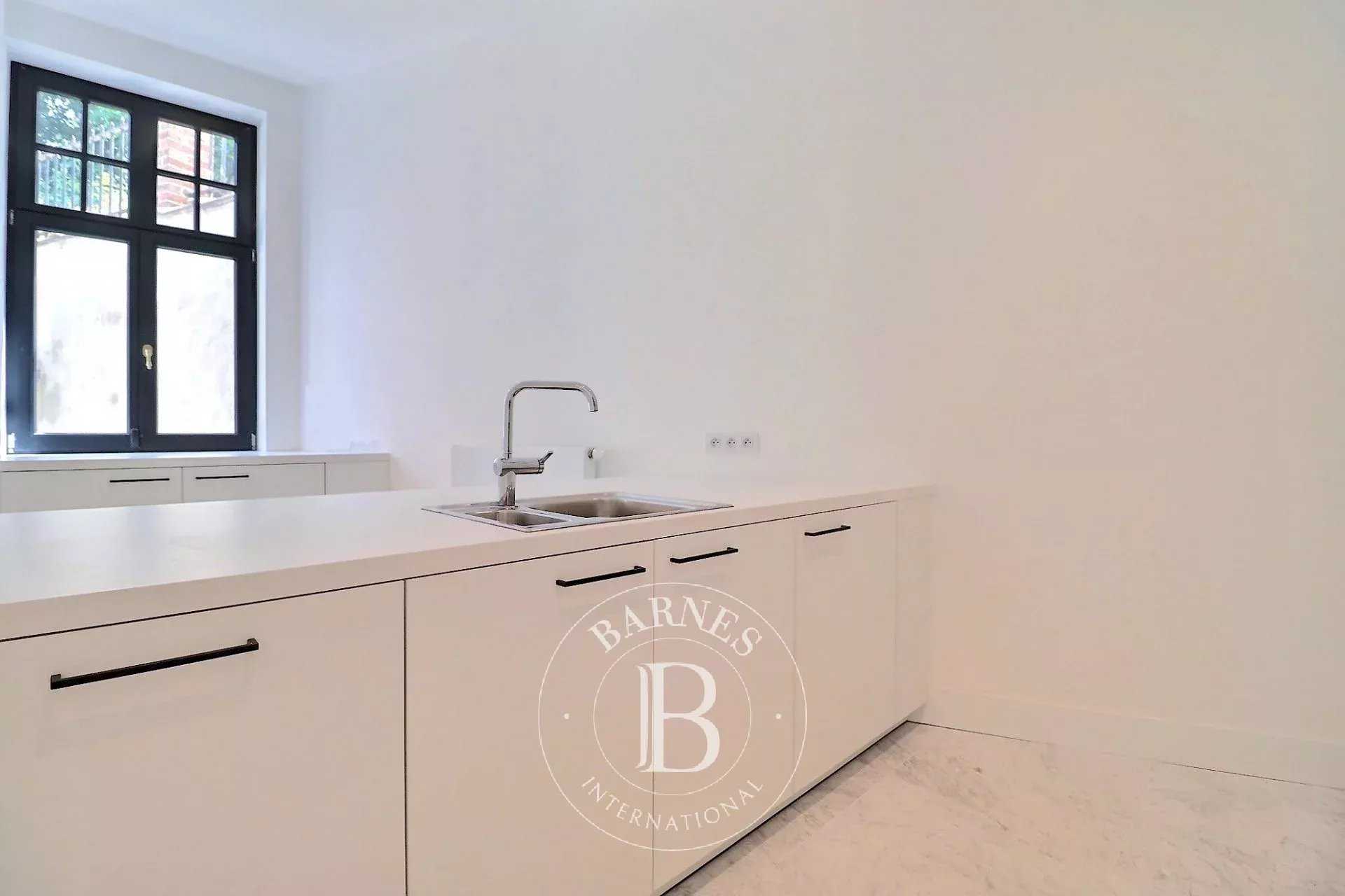 Ixelles  - Piso 18 Cuartos 3 Habitaciones