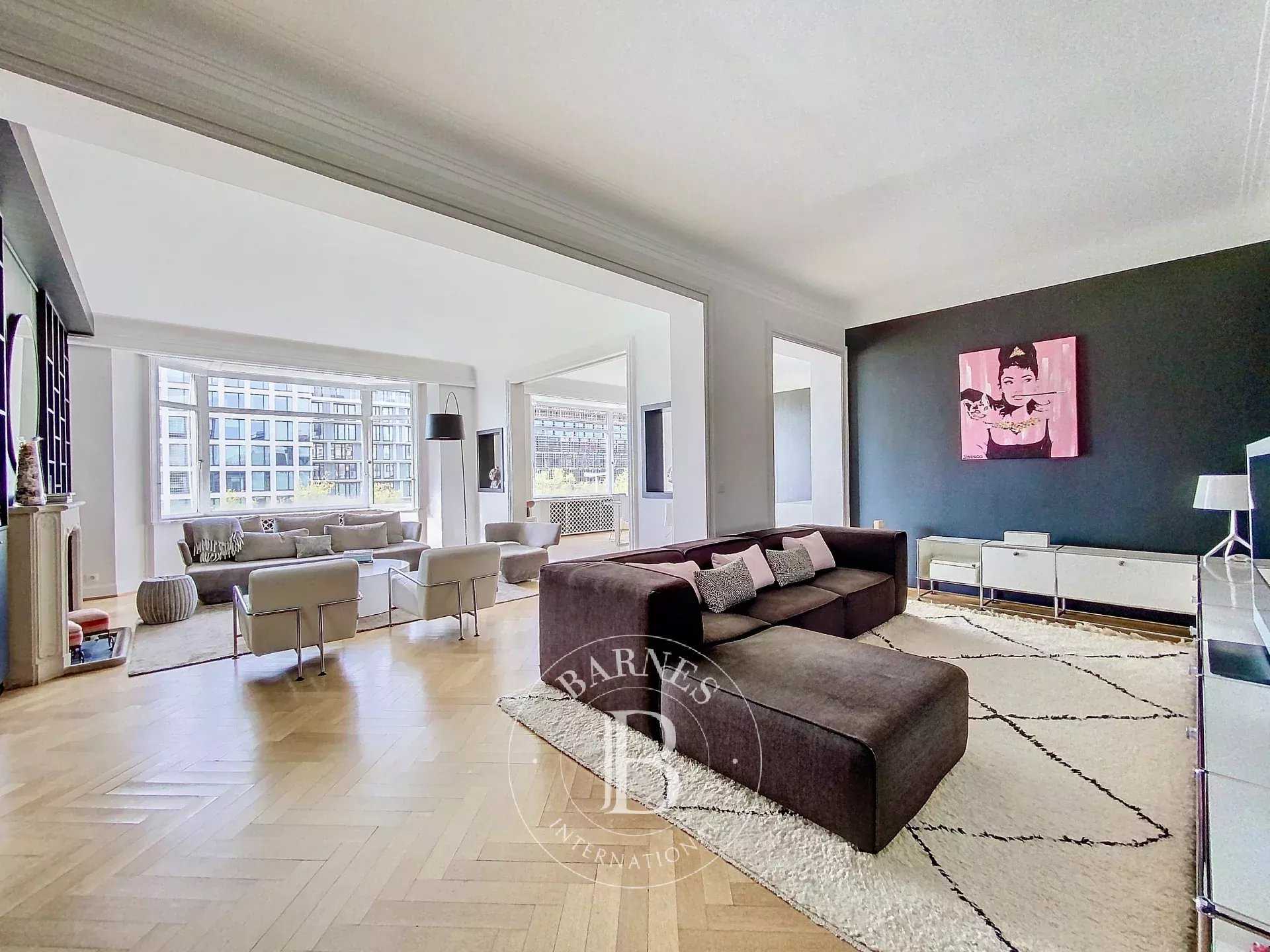 Ixelles  - Appartement 8 Pièces 4 Chambres