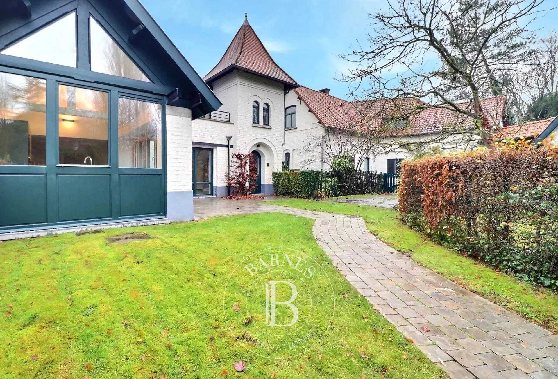 BARNES Luxury Properties to rent Woluwesaintpierre, Belgium