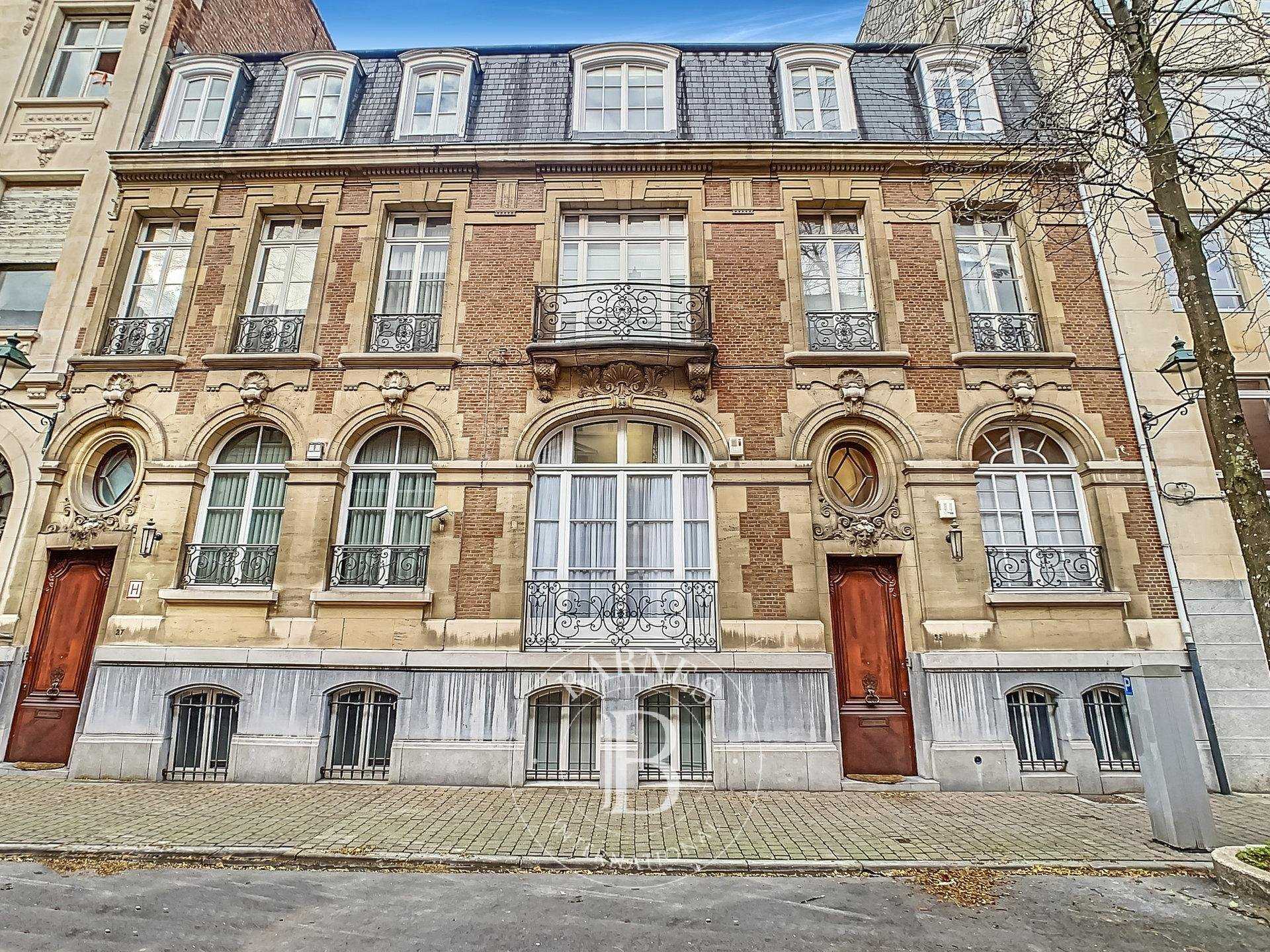 Saint-Gilles  - Immeuble 23 Pièces