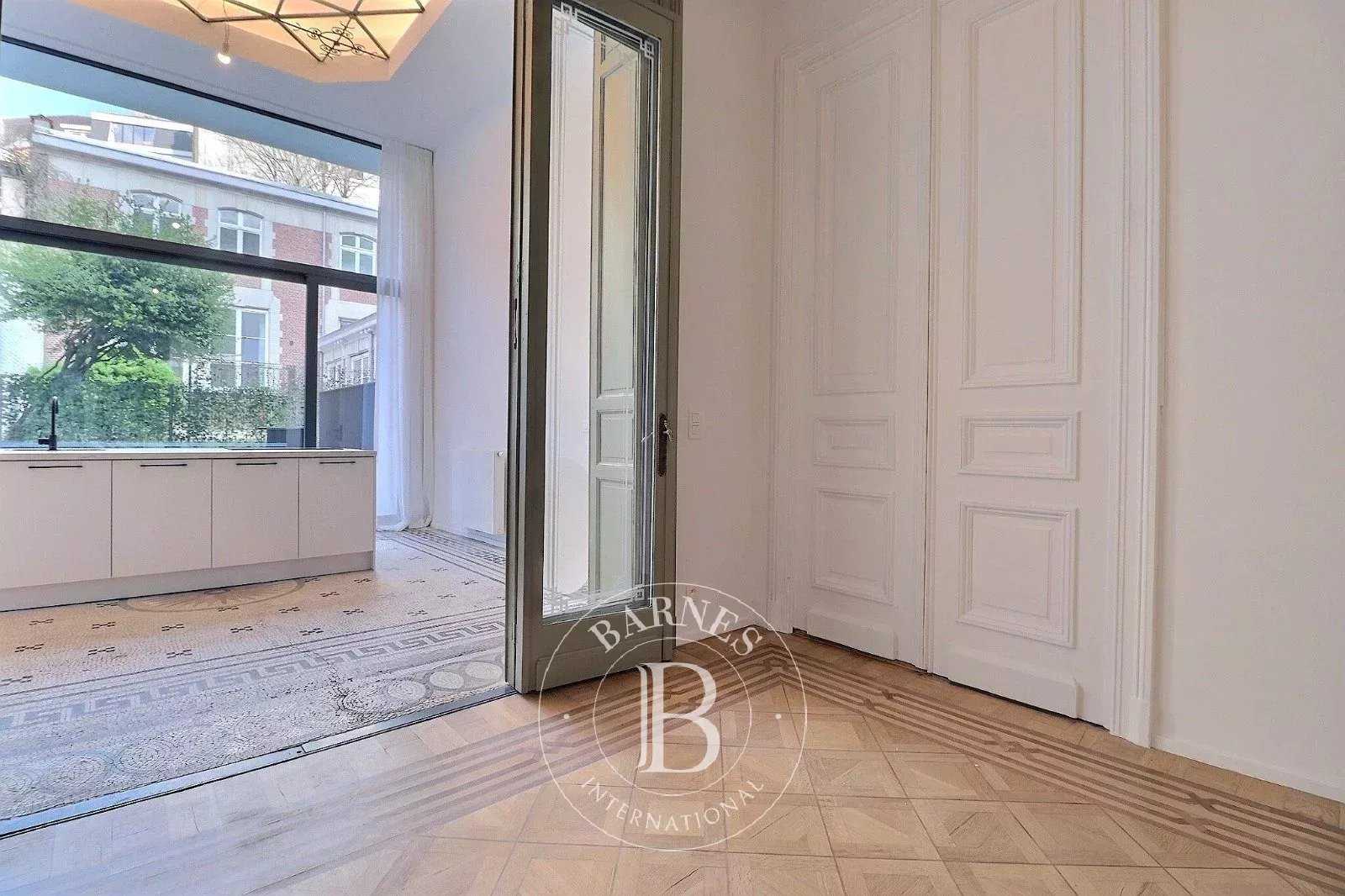 Bruxelles  - Duplex 10 Pi&egrave;ces 2 Chambres