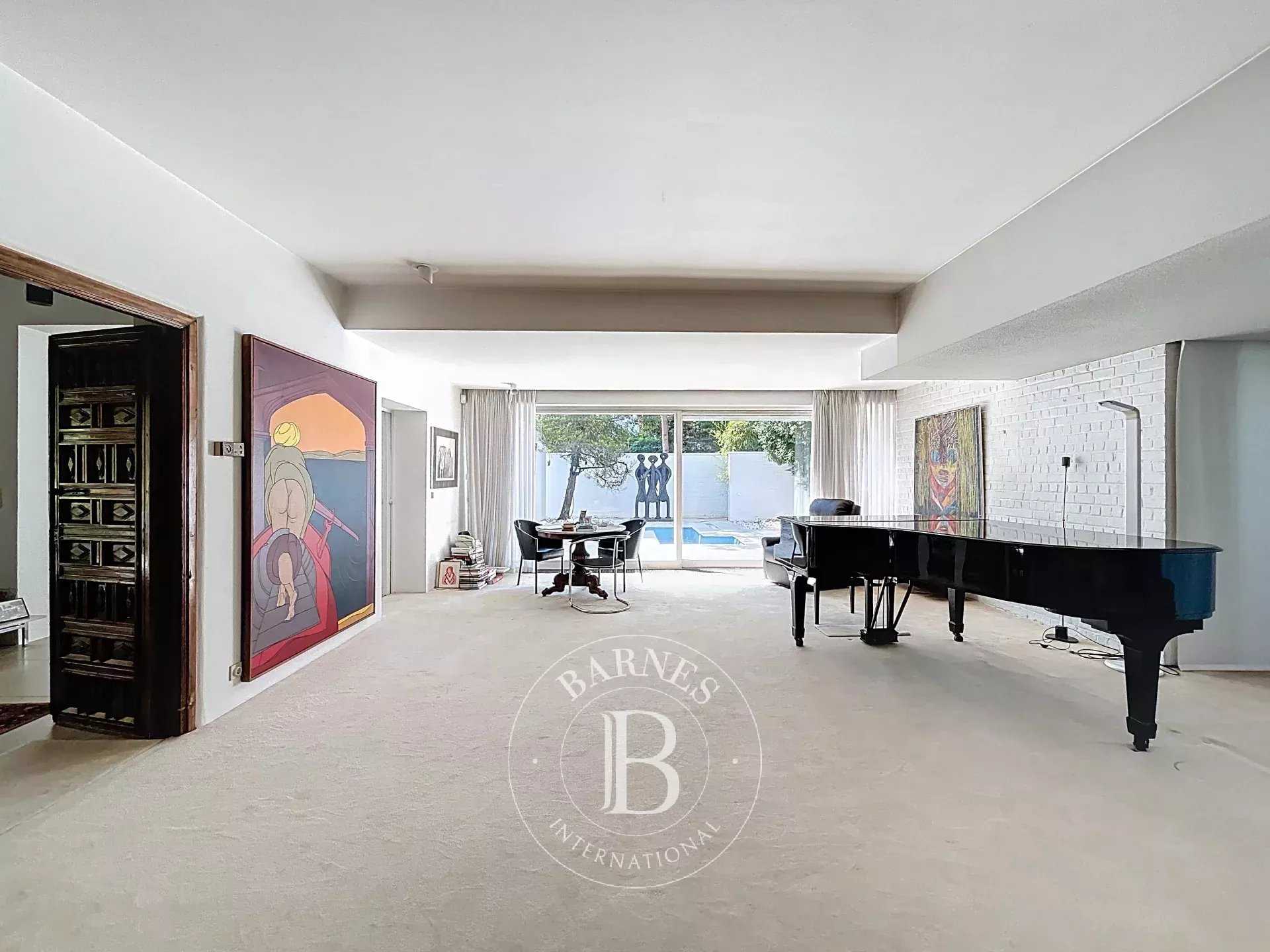 Uccle  - House 6 Bedrooms