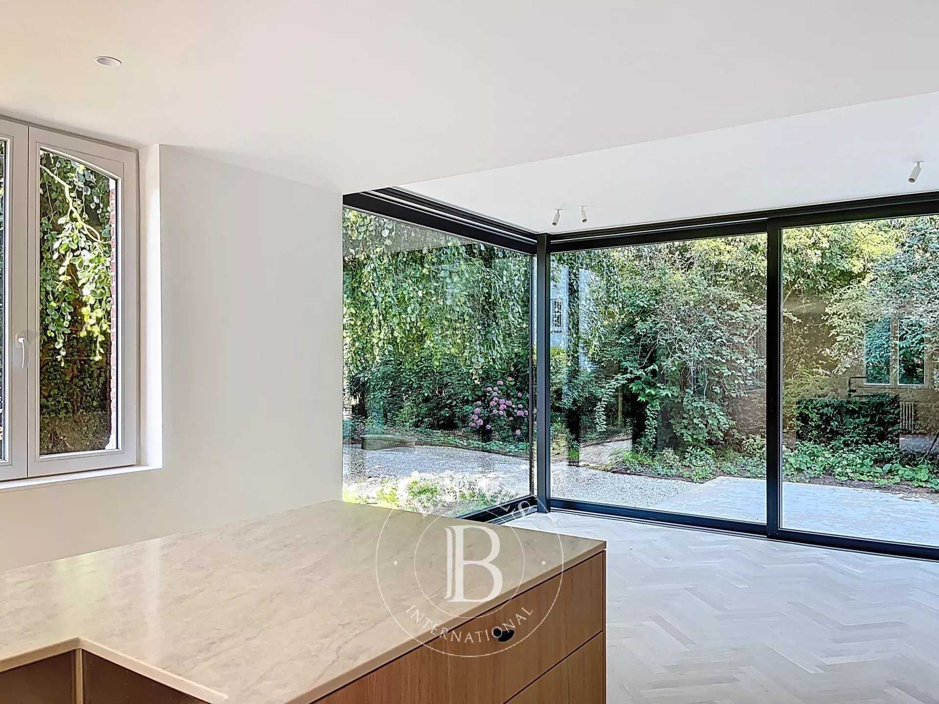 Uccle  - House 5 Bedrooms