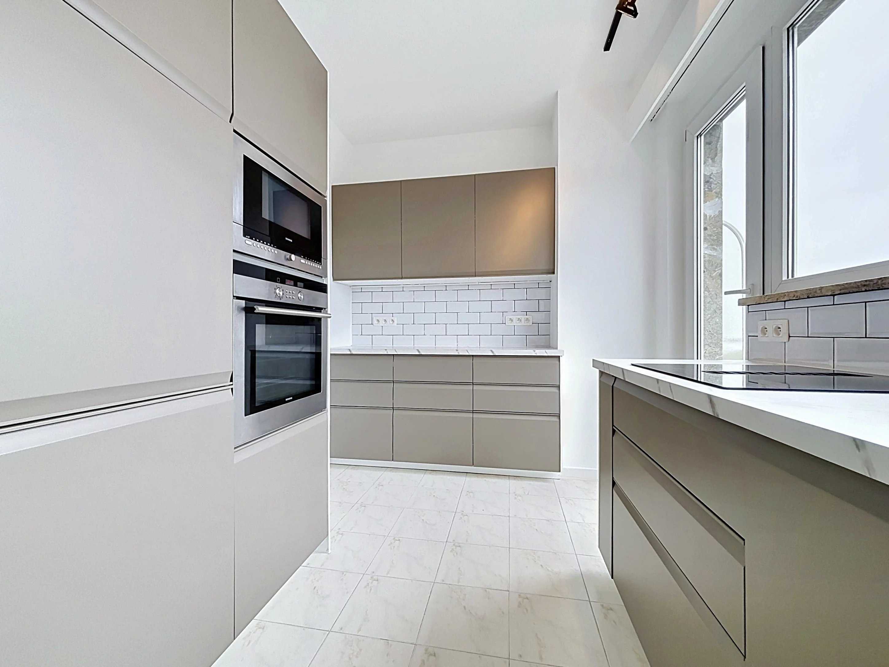 Ixelles  - Appartement 8 Pi&egrave;ces 3 Chambres
