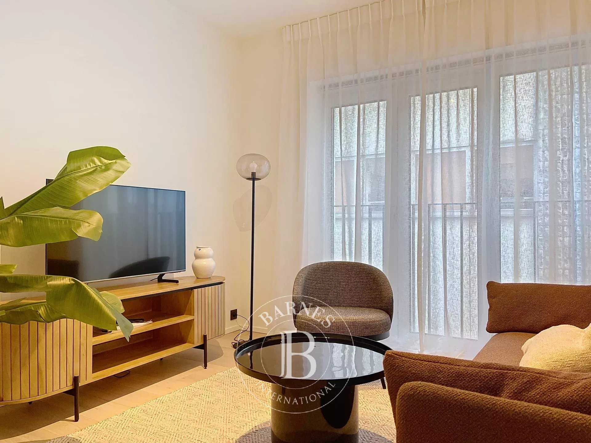 Bruxelles  - Appartement 3 Pièces, 1 Chambre