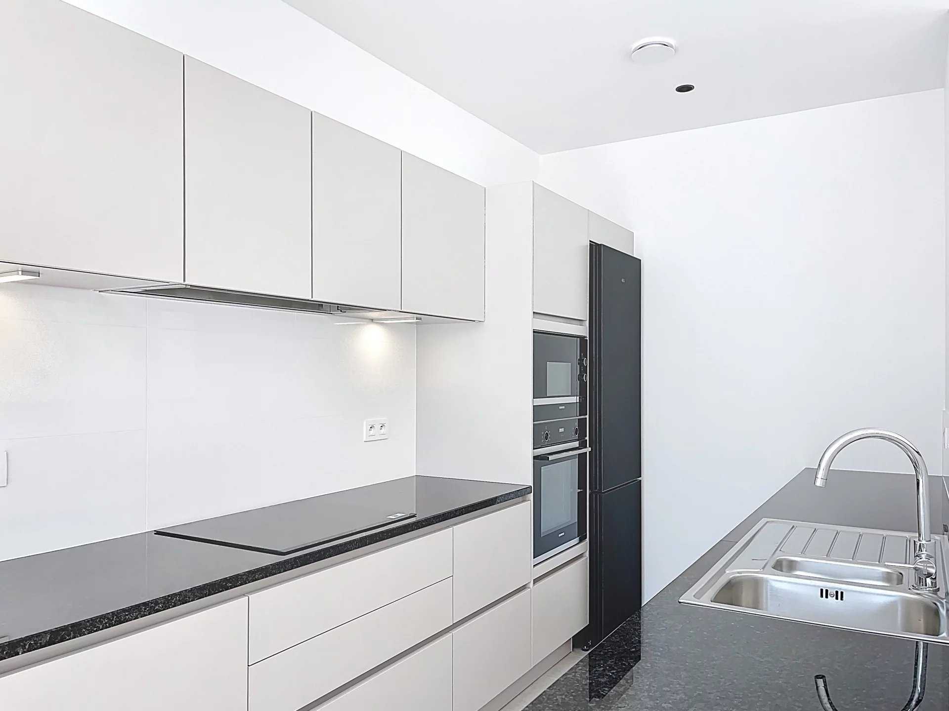 Bruxelles  - Appartement 10 Pi&egrave;ces 3 Chambres