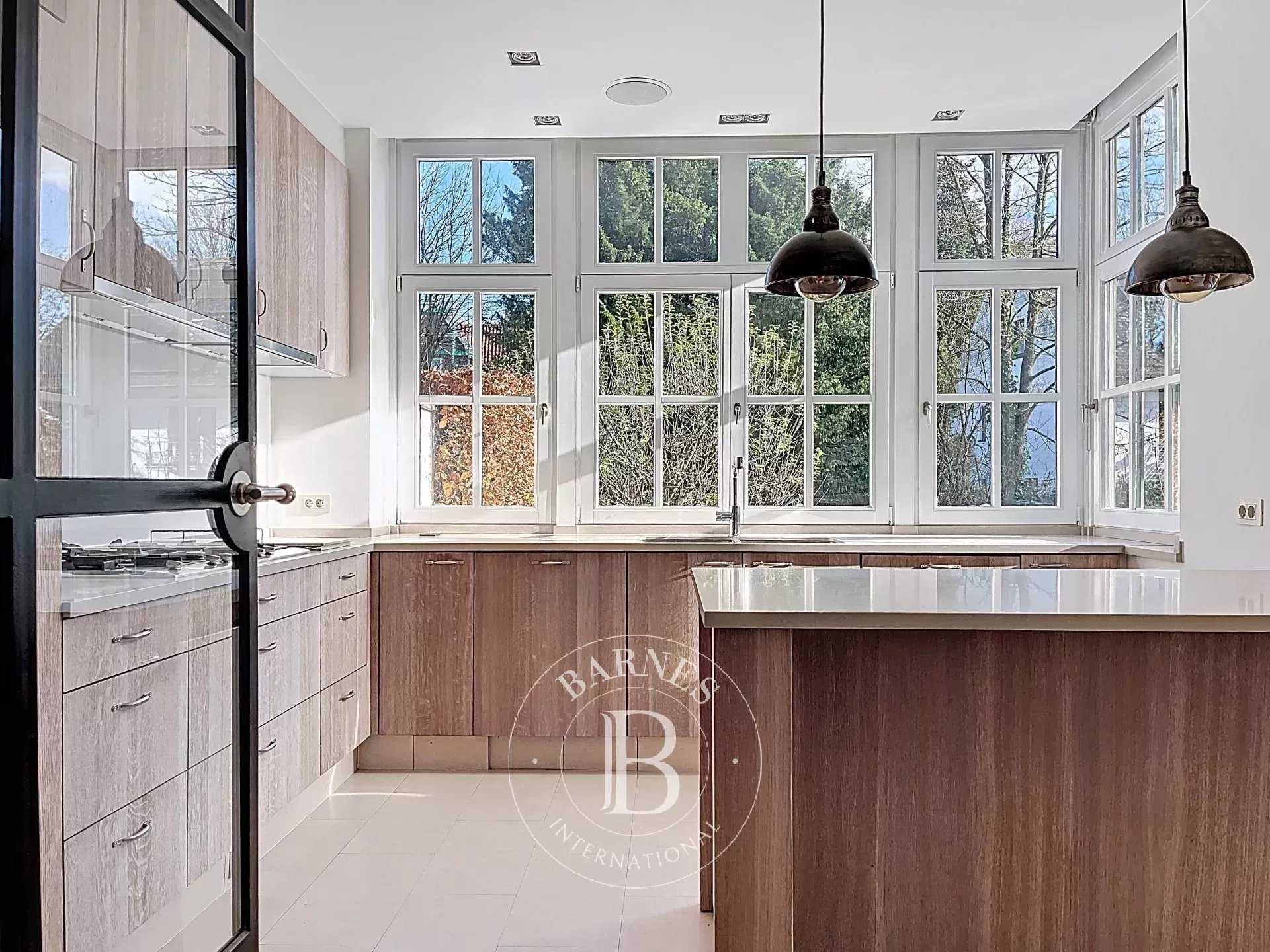 Uccle  - House 5 Bedrooms