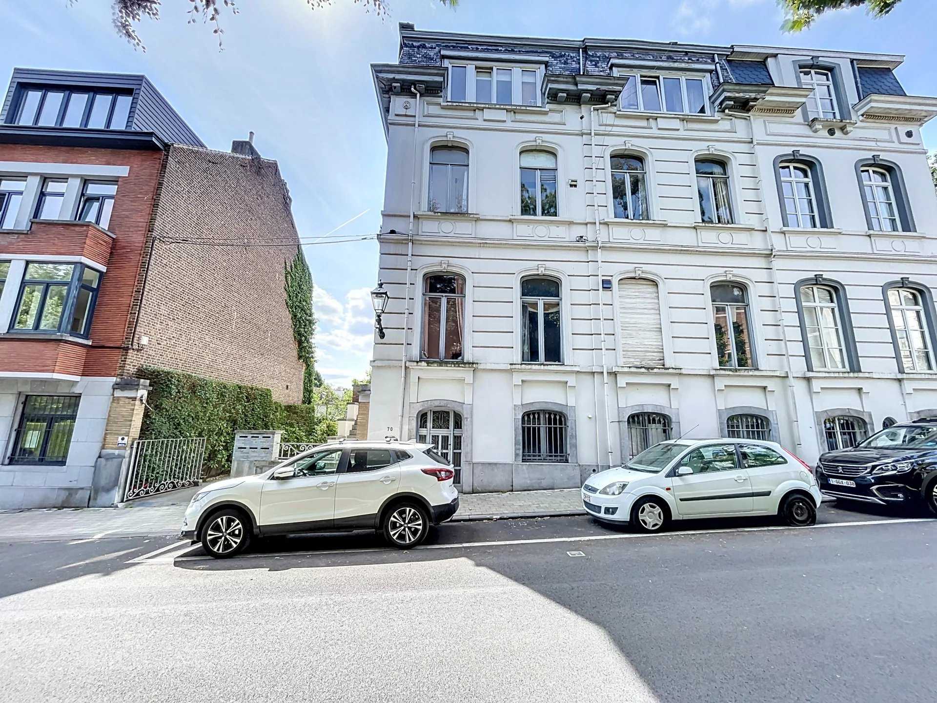 Uccle  - Immeuble 