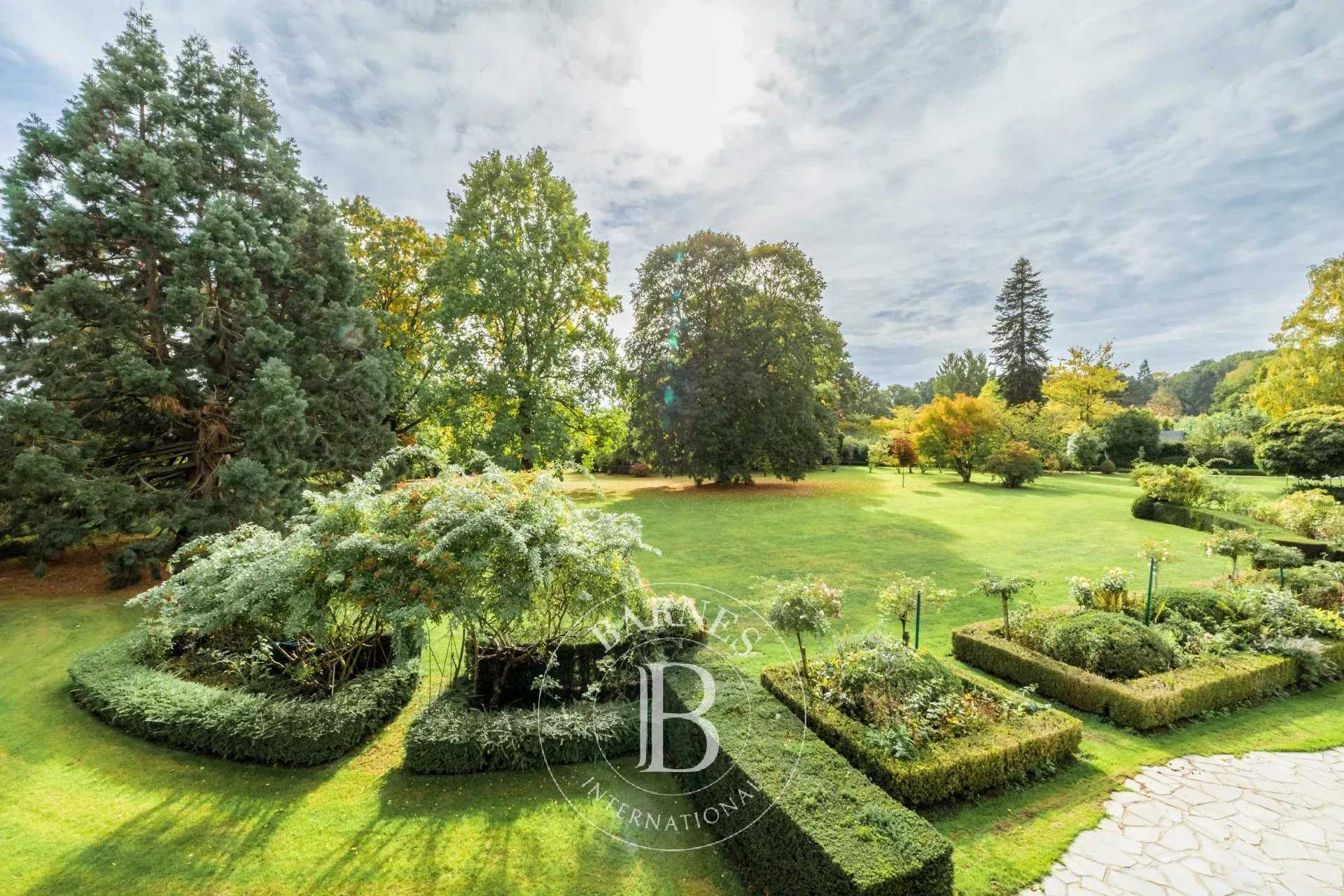 Tervuren  - Property 8 Bedrooms