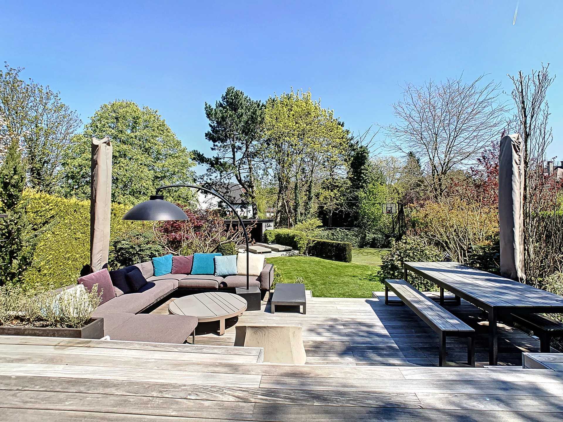 Uccle  - Maison 20 Pi&egrave;ces 5 Chambres