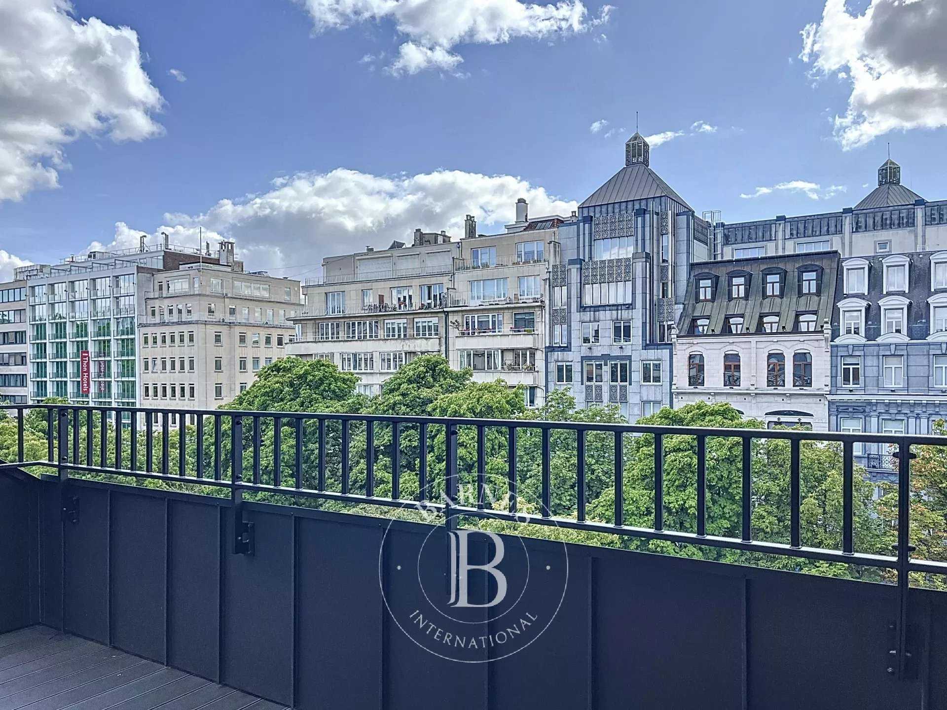 Bruxelles  - Penthouse 11 Pièces 3 Chambres