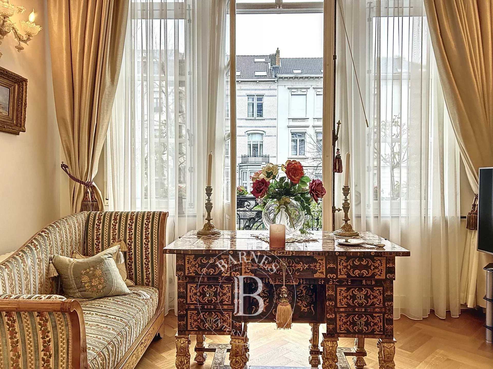 Ixelles  - Appartement 9 Pièces 3 Chambres