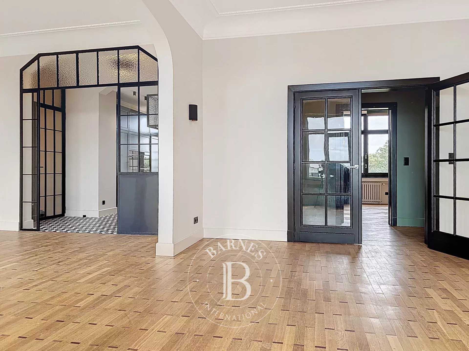 Schaerbeek  - Apartment 3 Bedrooms