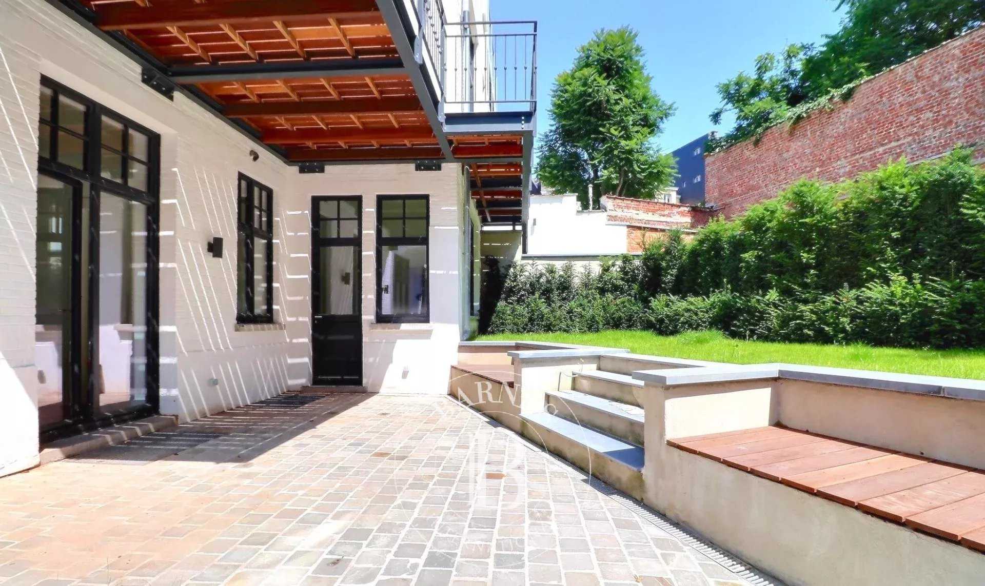 Ixelles  - Piso 18 Cuartos 3 Habitaciones