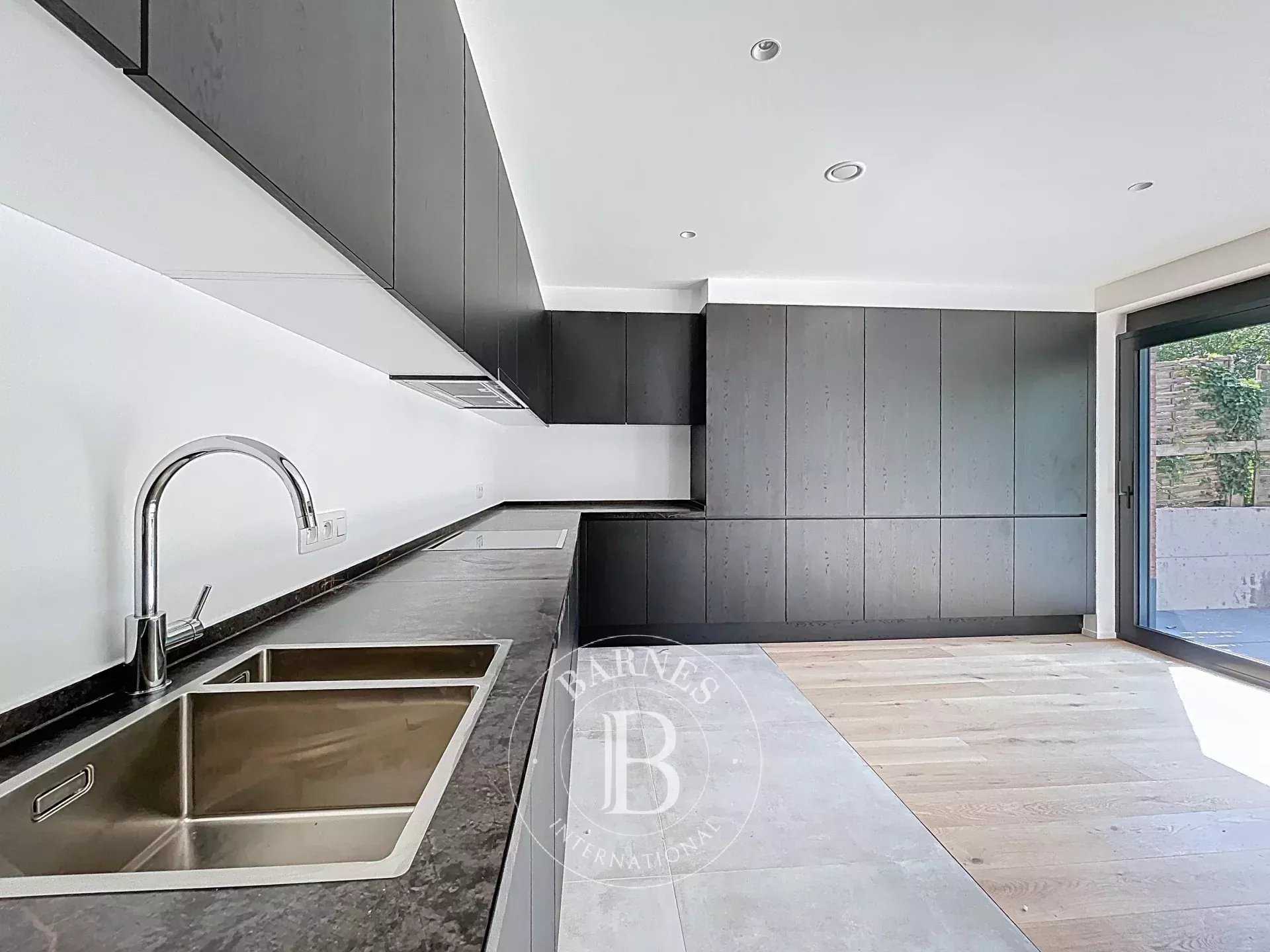Uccle  - Apartment 