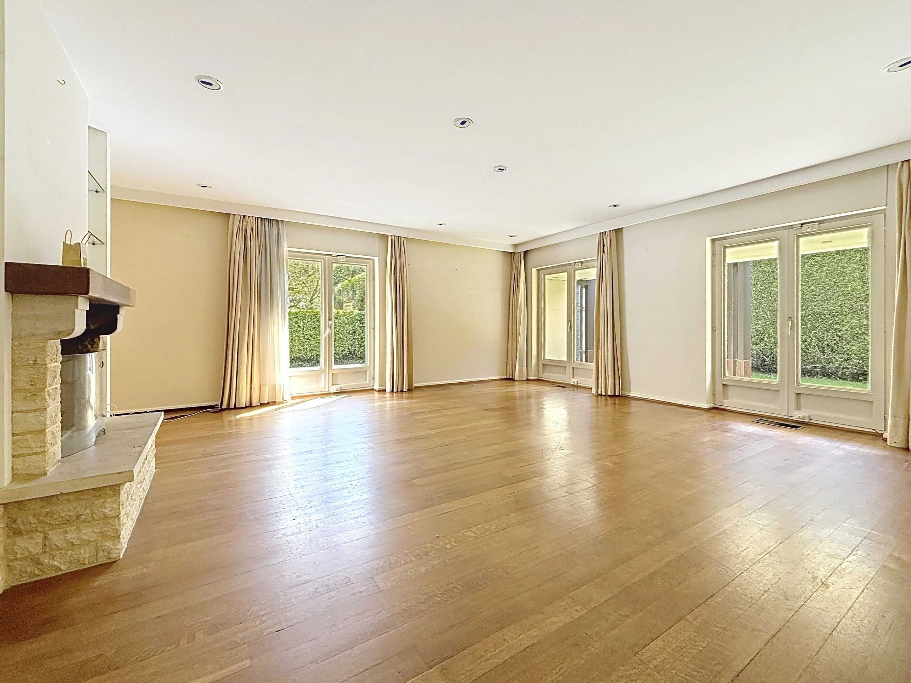 Uccle  - Villa 6 Pi&egrave;ces 4 Chambres