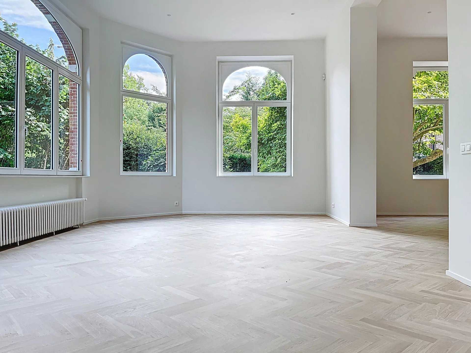 Uccle  - Maison 19 Pi&egrave;ces 5 Chambres