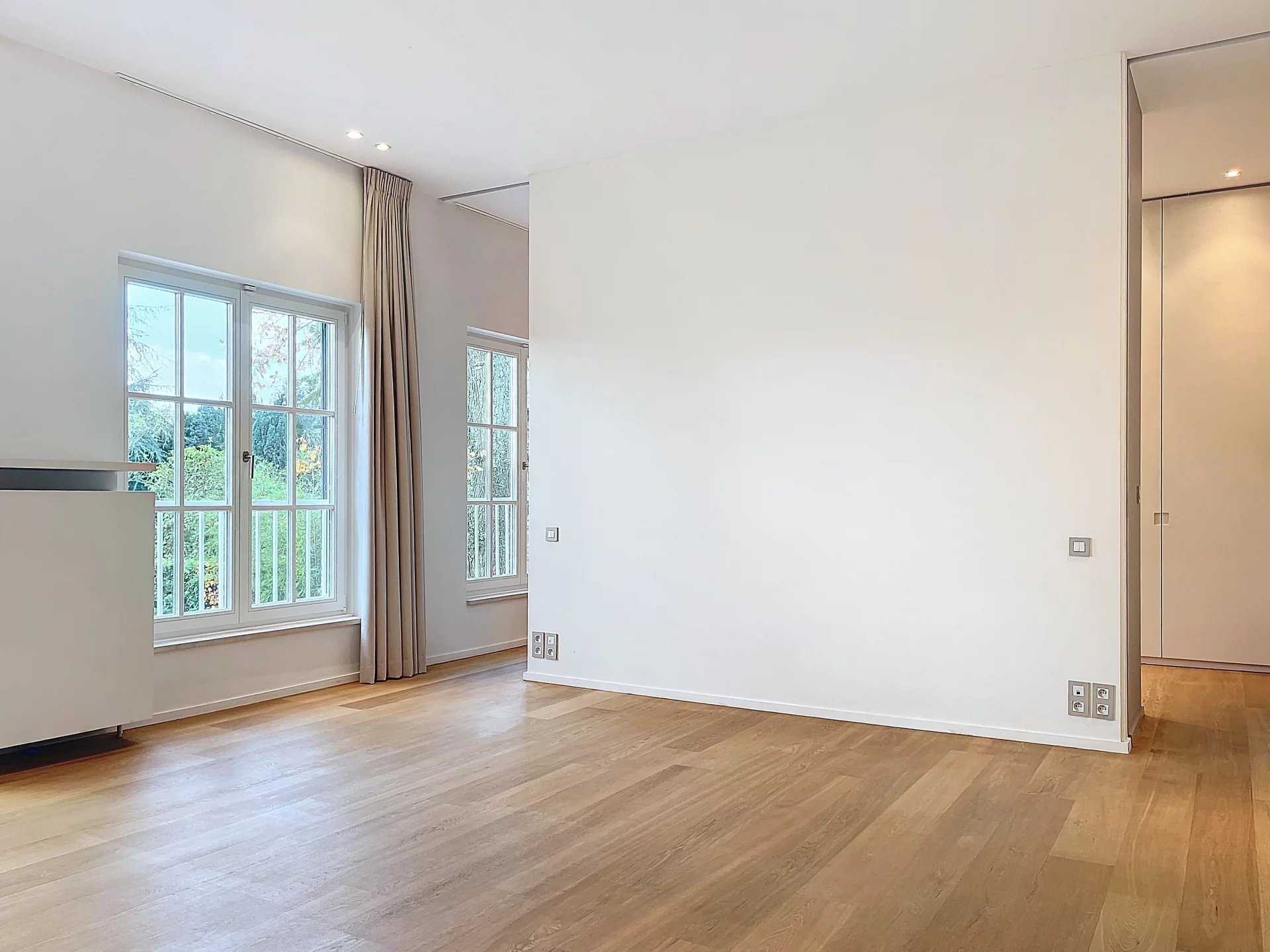 Uccle  - Villa 20 Pi&egrave;ces 7 Chambres