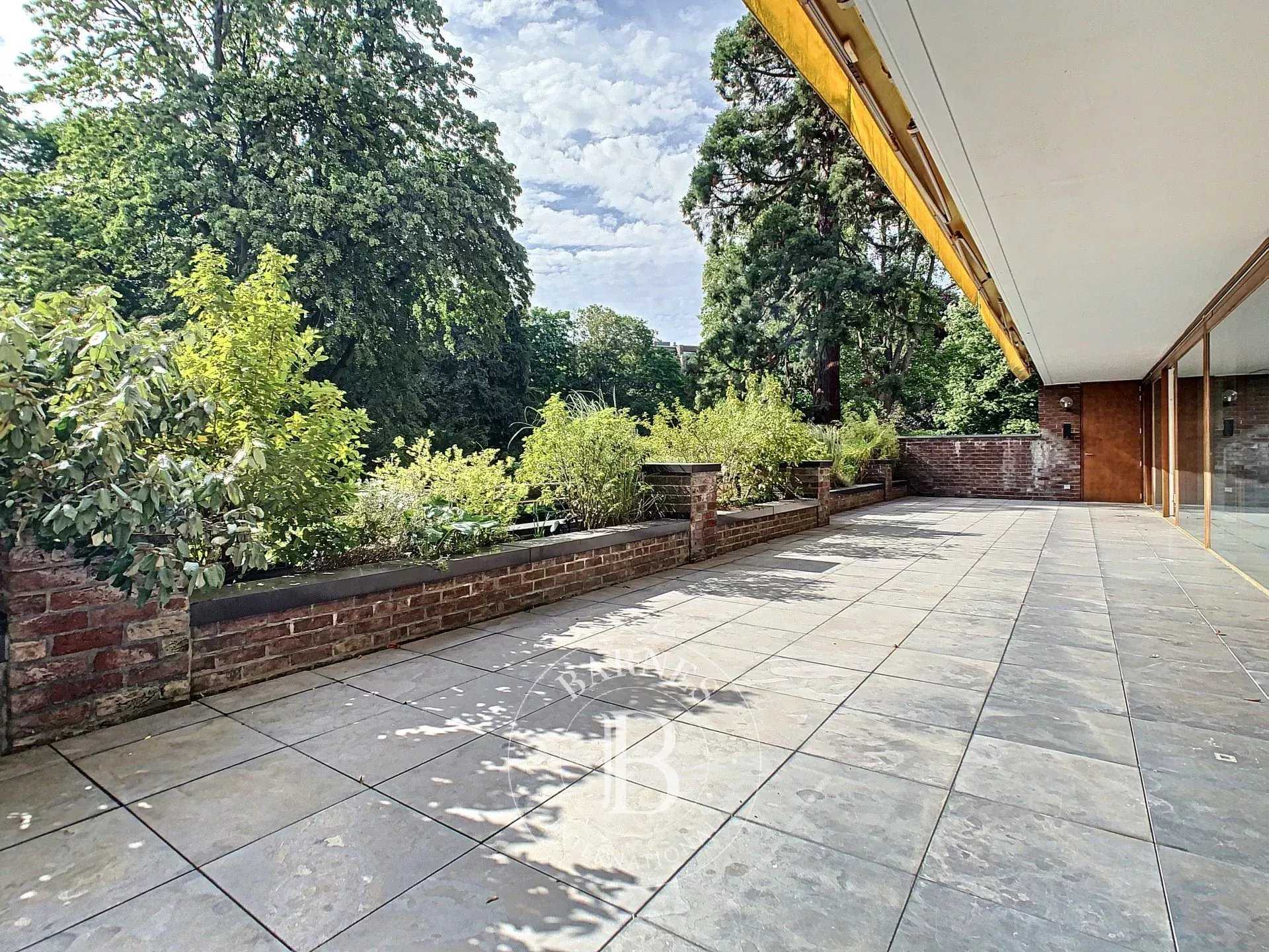 Uccle  - Appartement 8 Pièces 4 Chambres