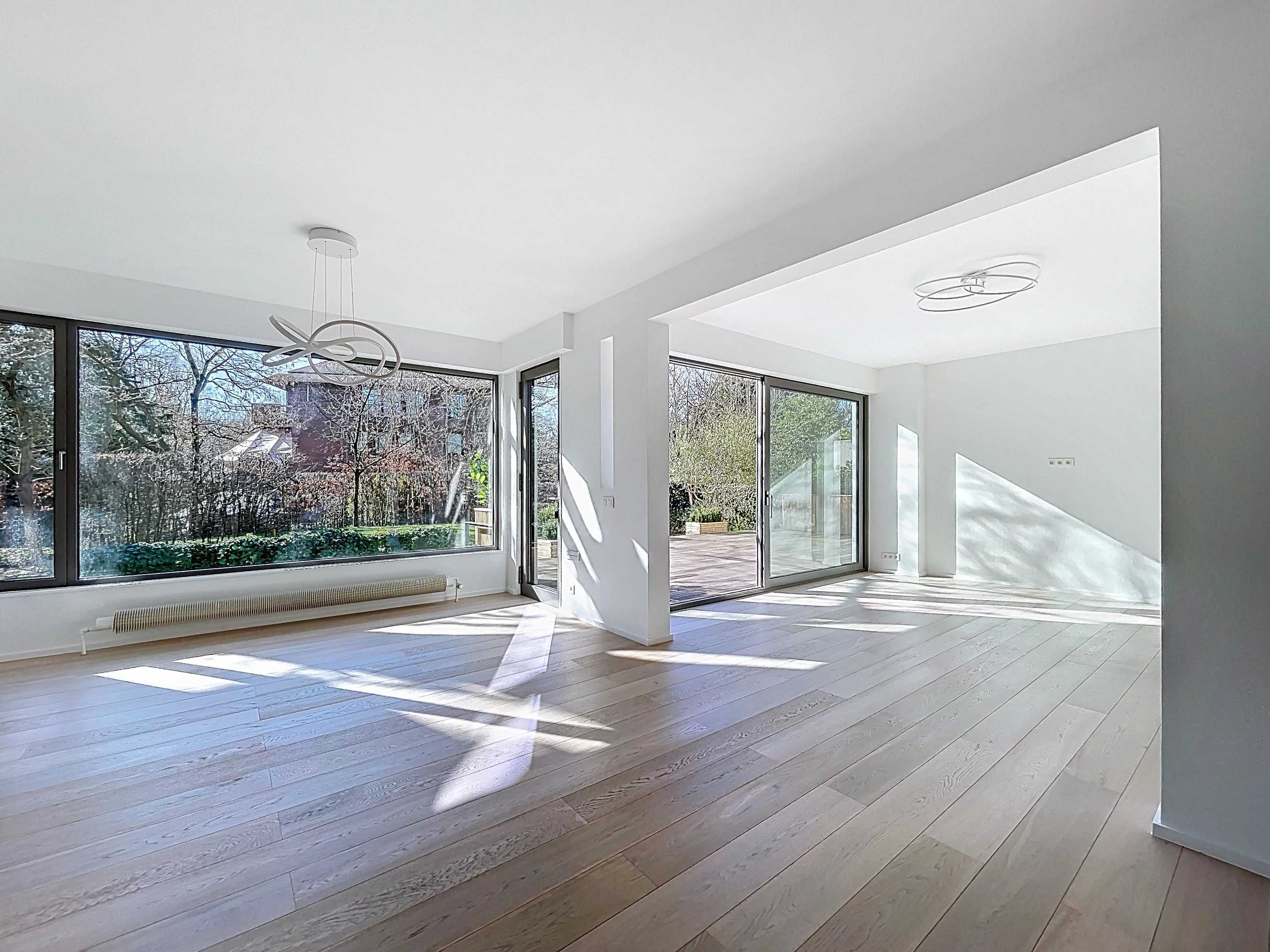 Uccle  - Maison 15 Pi&egrave;ces 4 Chambres