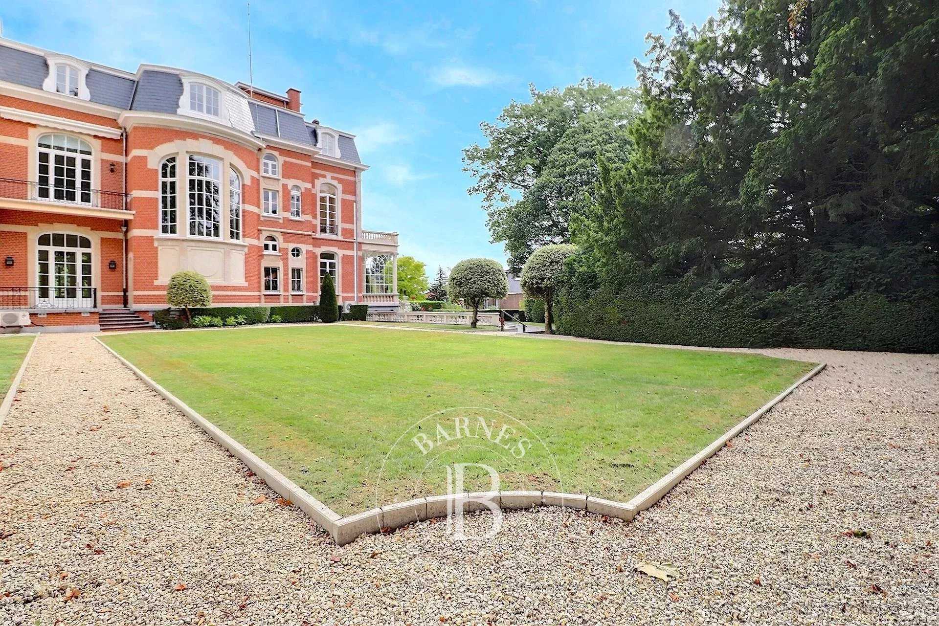 Woluwe-Saint-Pierre  - Offices 6 Bedrooms