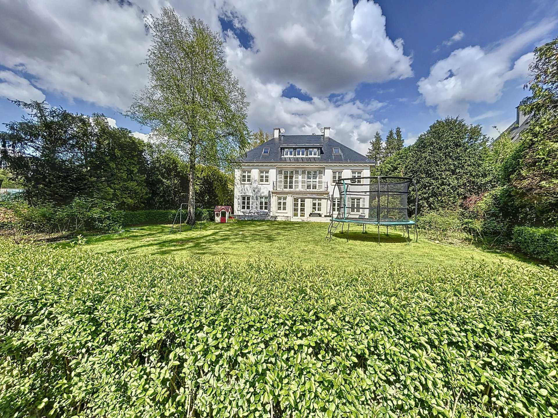 Uccle  - Maison 16 Pi&egrave;ces 5 Chambres