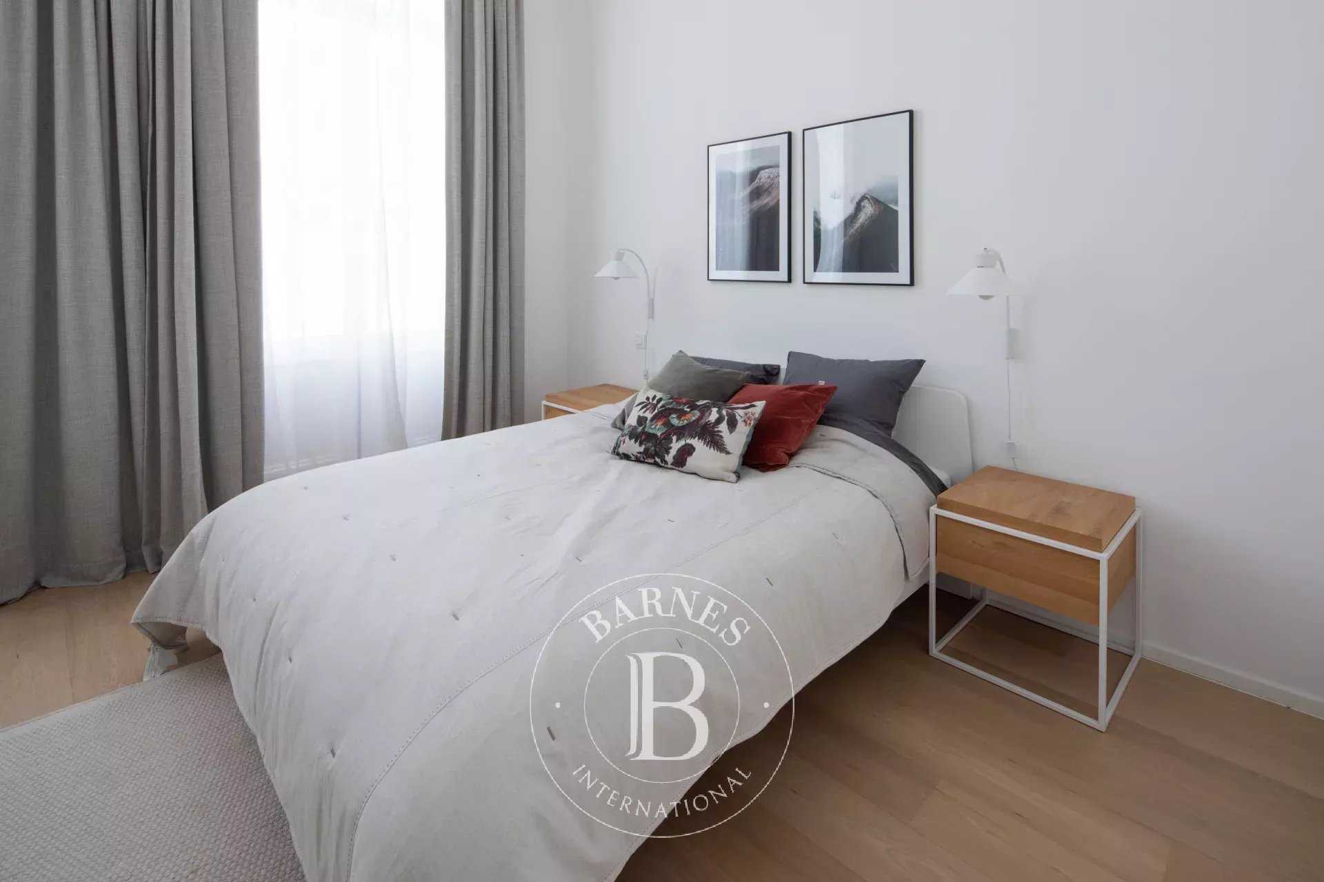 Bruxelles  - Appartement 6 Pi&egrave;ces 2 Chambres