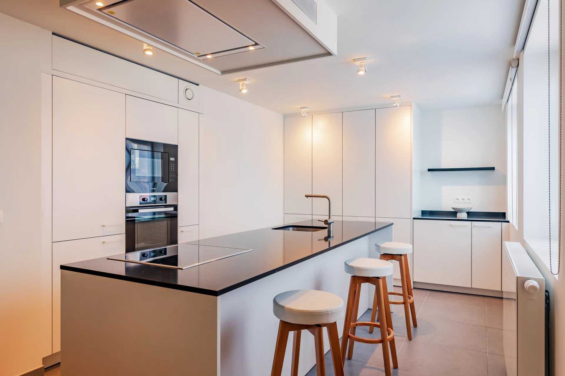 Etterbeek  - Apartment 3 Bedrooms