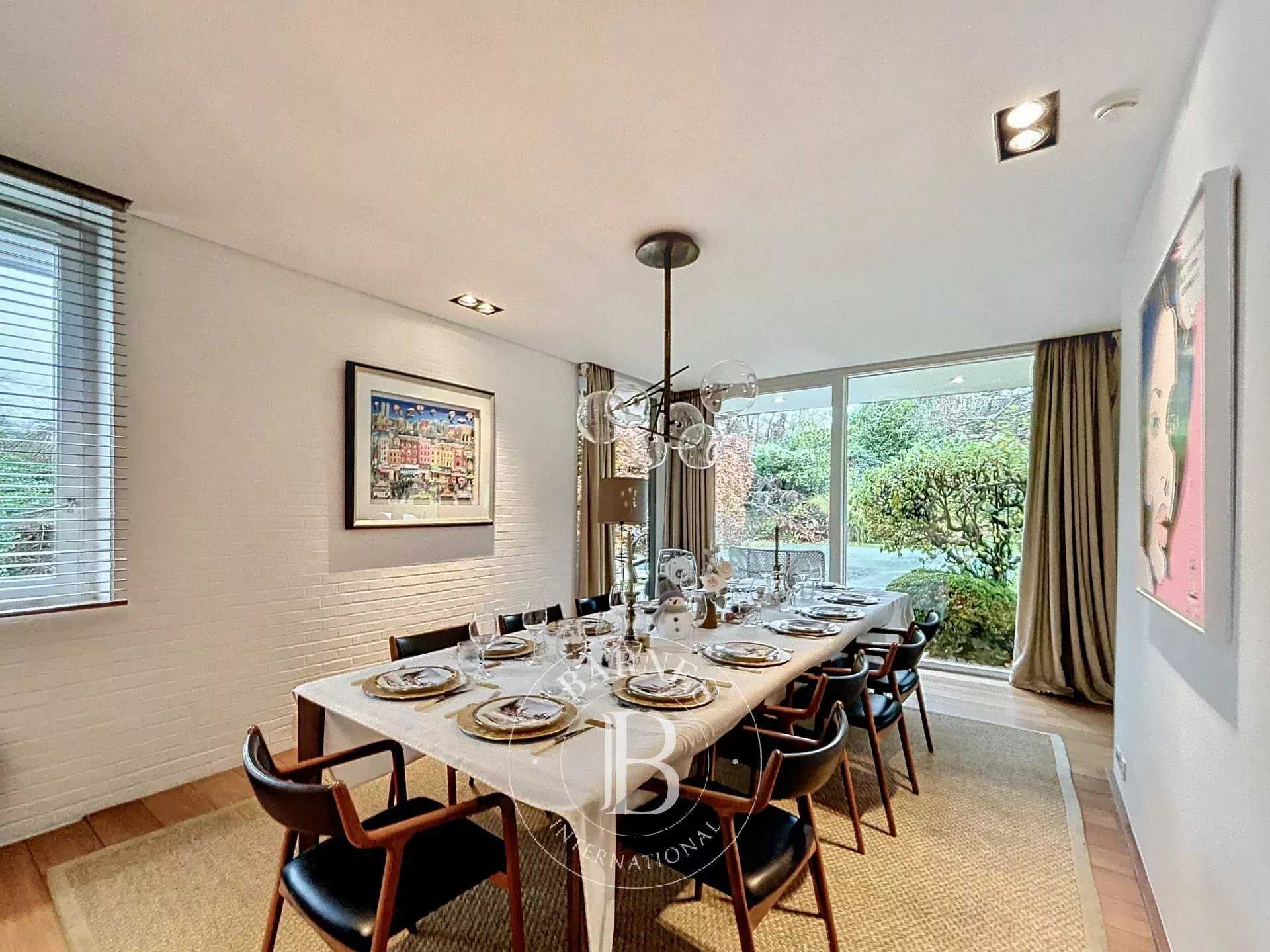 Uccle  - Maison 8 Pièces 5 Chambres