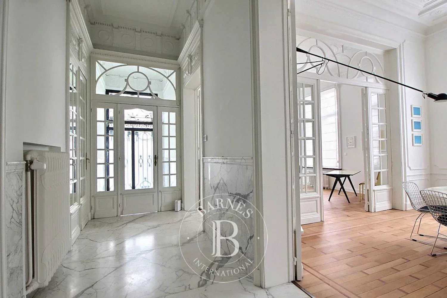 Ixelles  - Mansion 5 Bedrooms