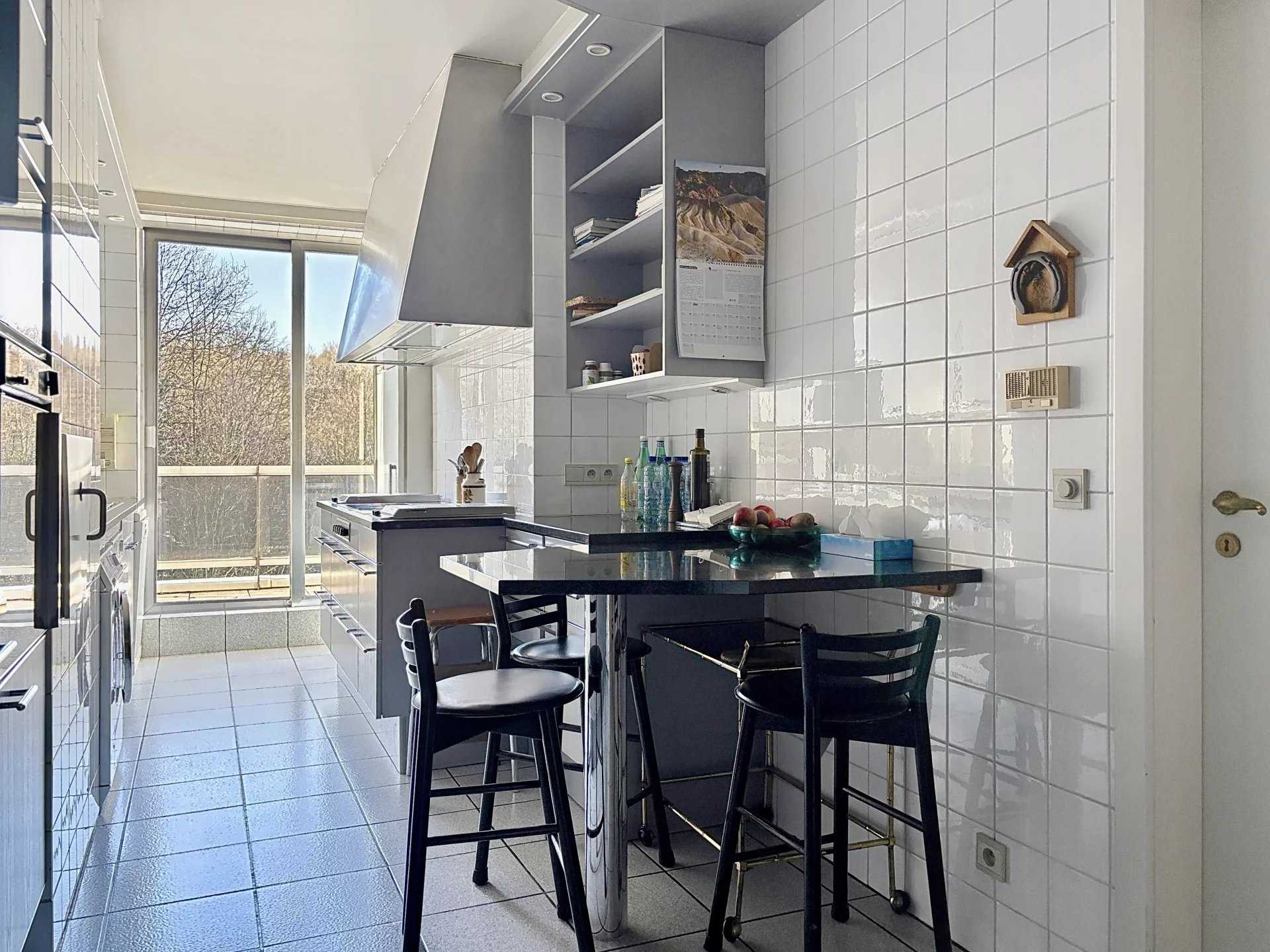 Ixelles  - Appartement 7 Pi&egrave;ces 3 Chambres