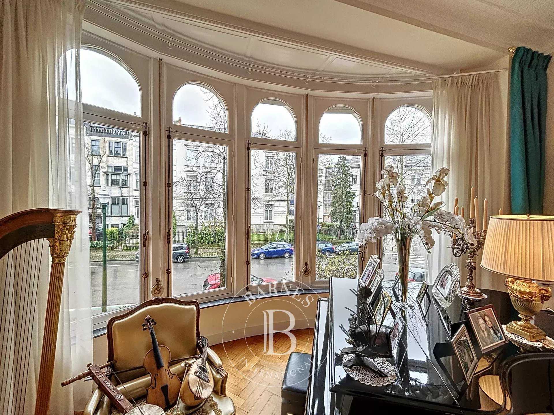 Ixelles  - Appartement 9 Pièces 3 Chambres