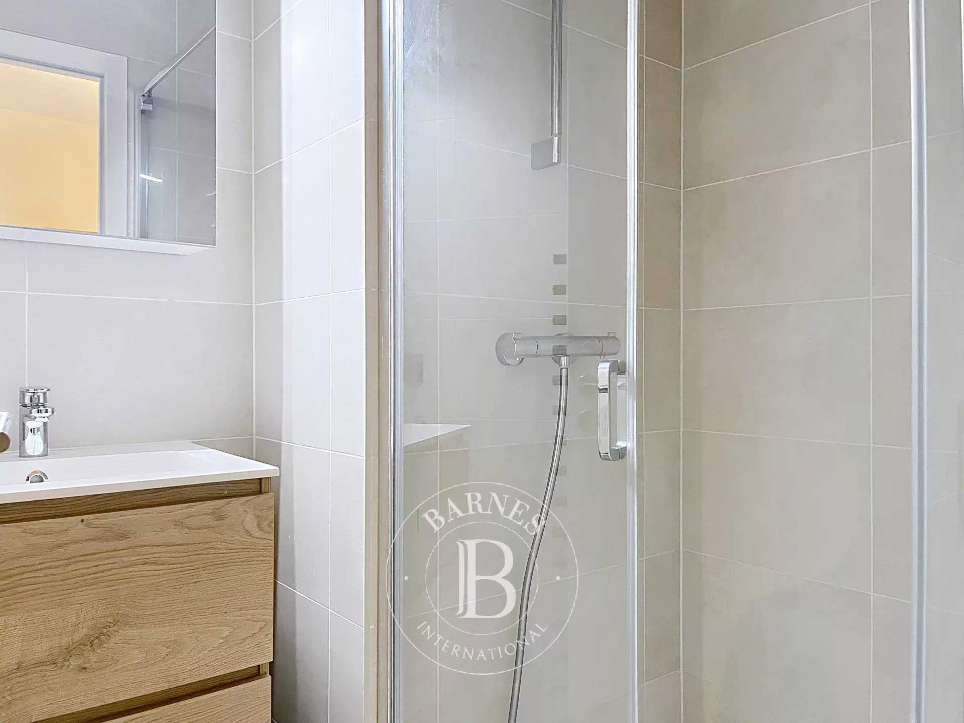 Bruxelles  - Appartement 3 Pièces, 1 Chambre