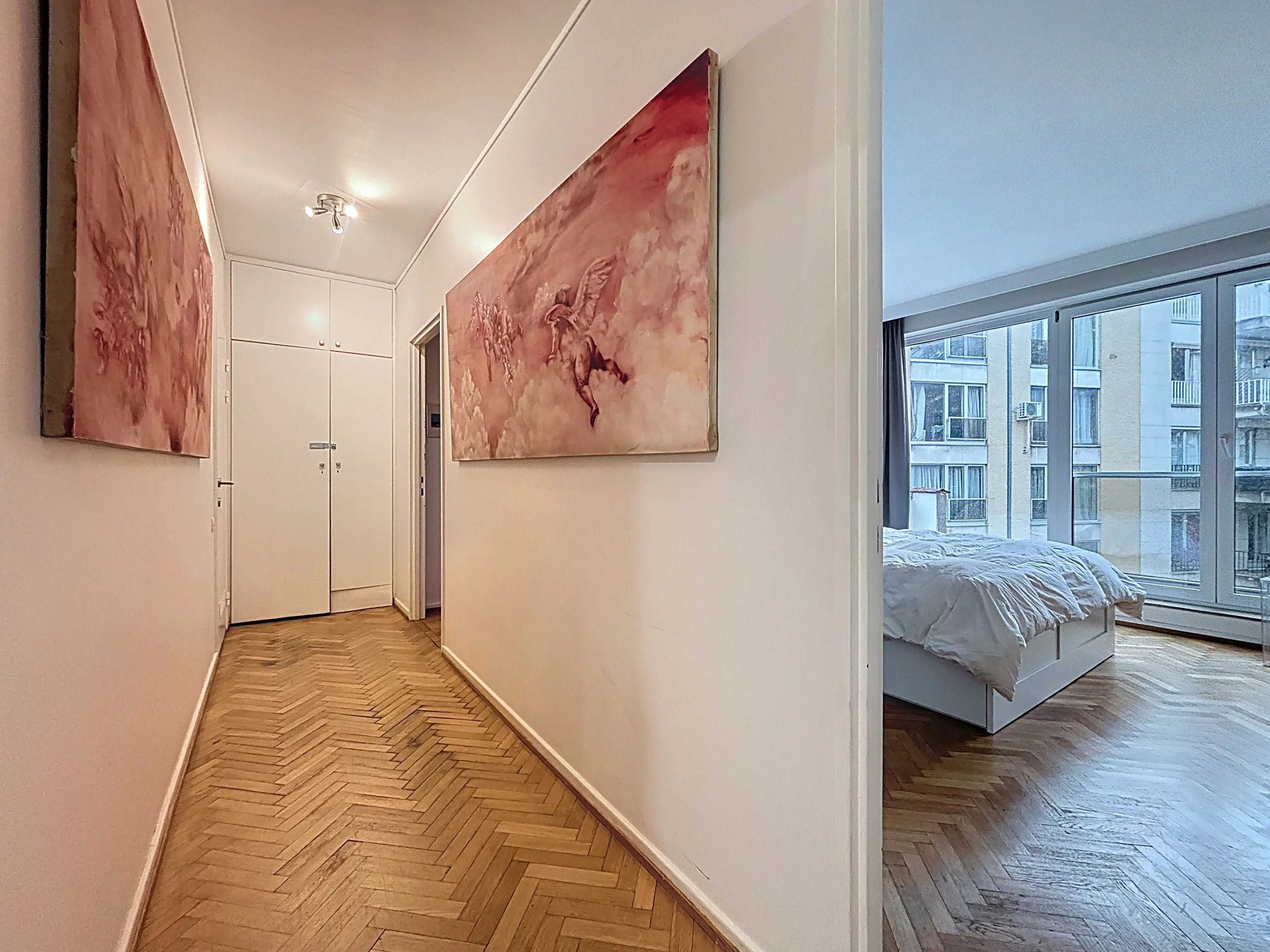 Bruxelles  - Appartement 8 Pi&egrave;ces 3 Chambres