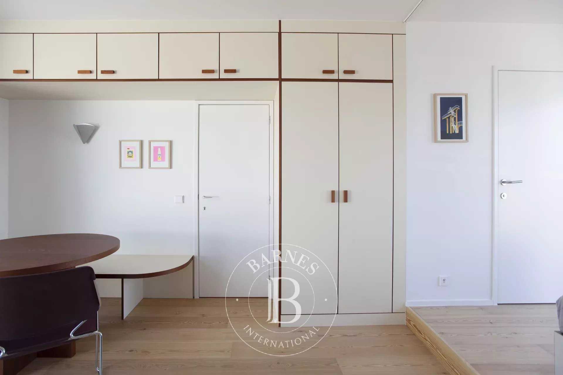 Forest  - Appartement 5 Pi&egrave;ces, 1 Chambre