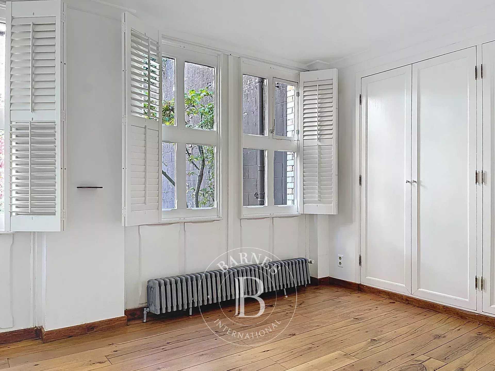 Ixelles  - Maison 6 Pi&egrave;ces 2 Chambres