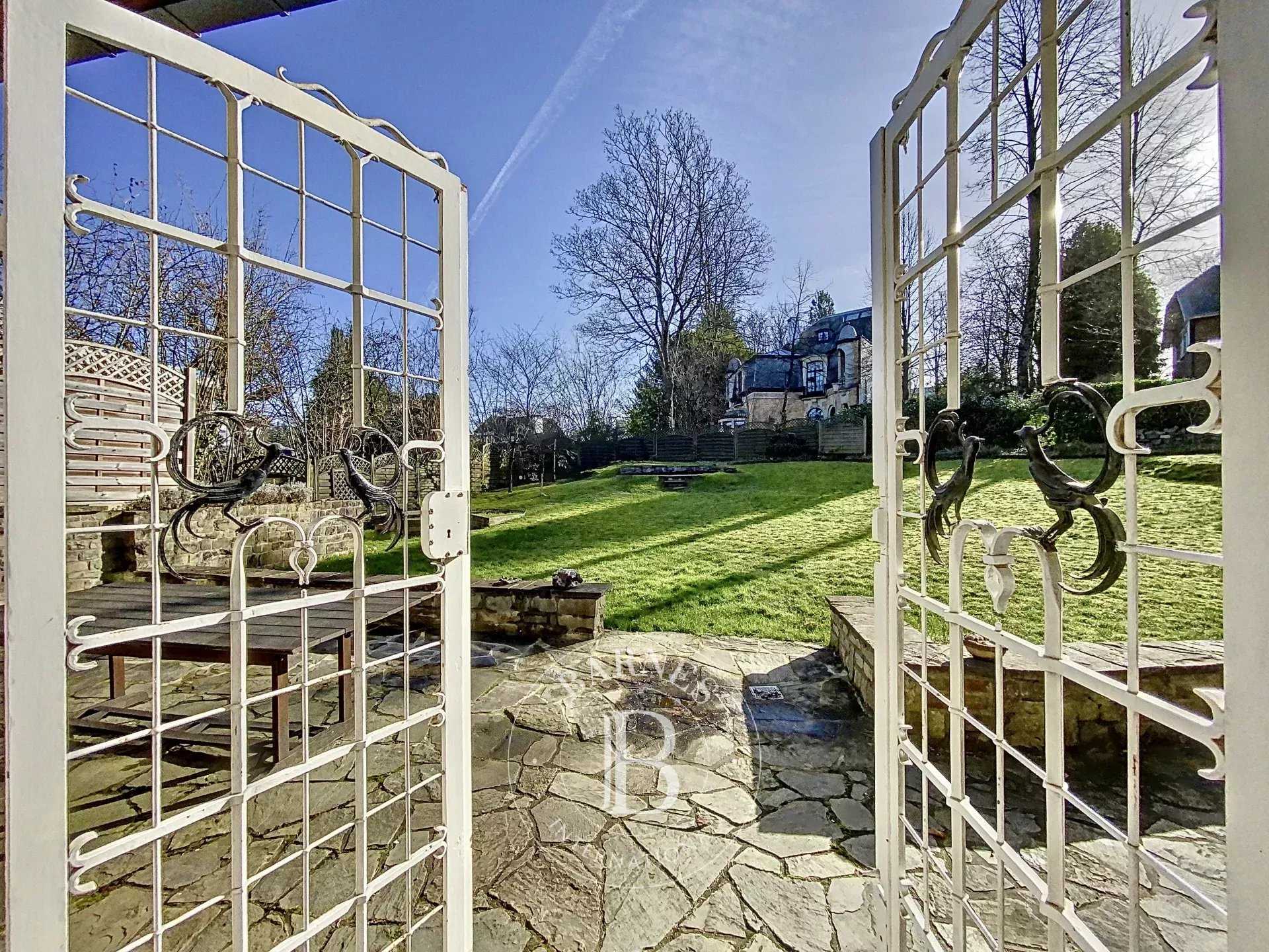 Uccle  - House 5 Bedrooms