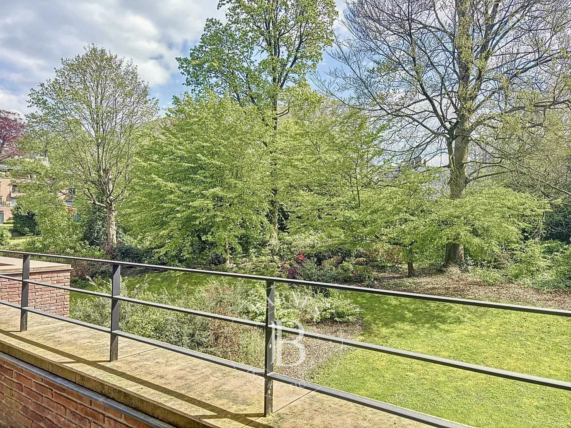 Uccle  - Appartement 12 Pi&egrave;ces 3 Chambres